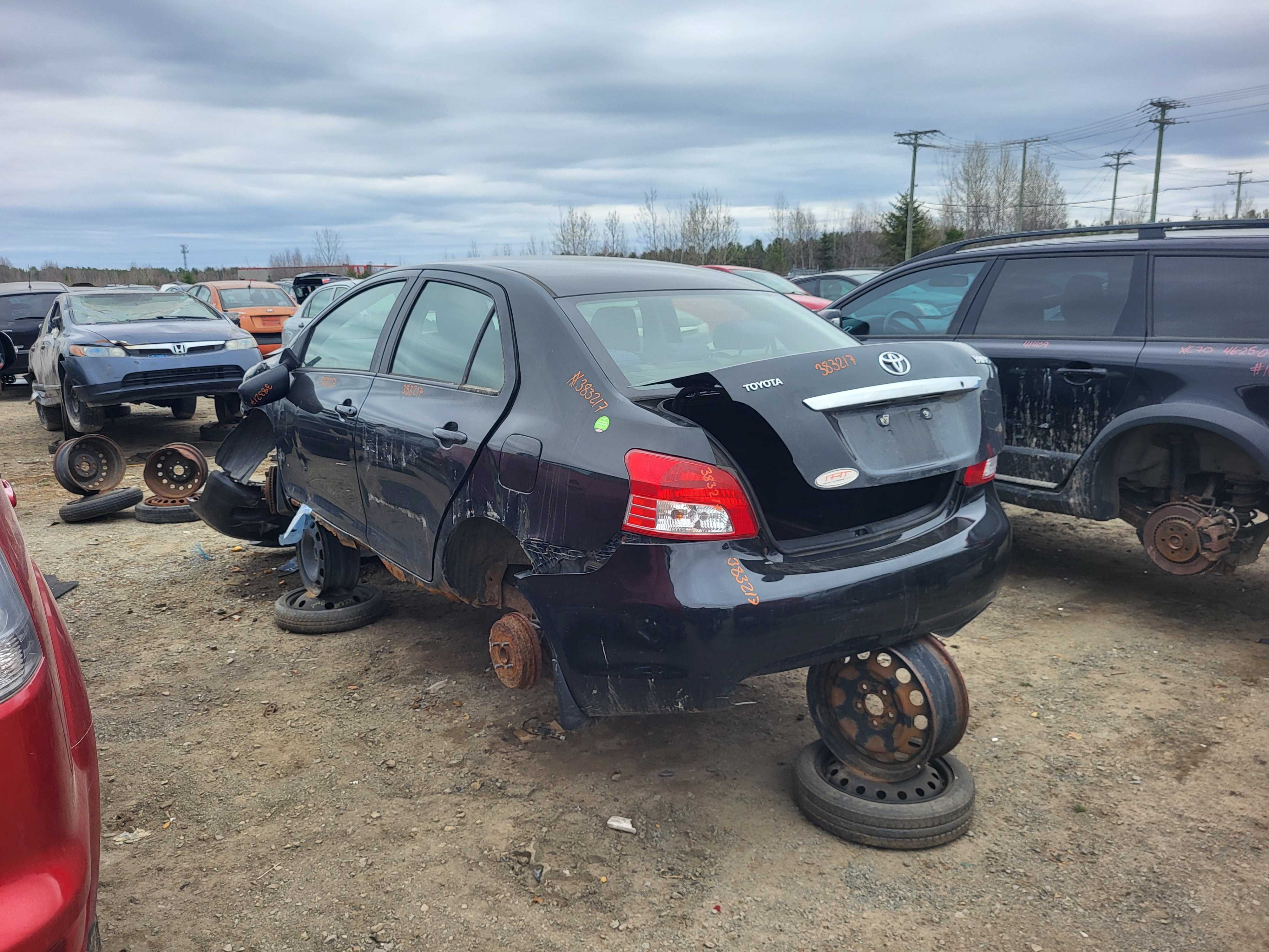 TOYOTA YARIS 2010