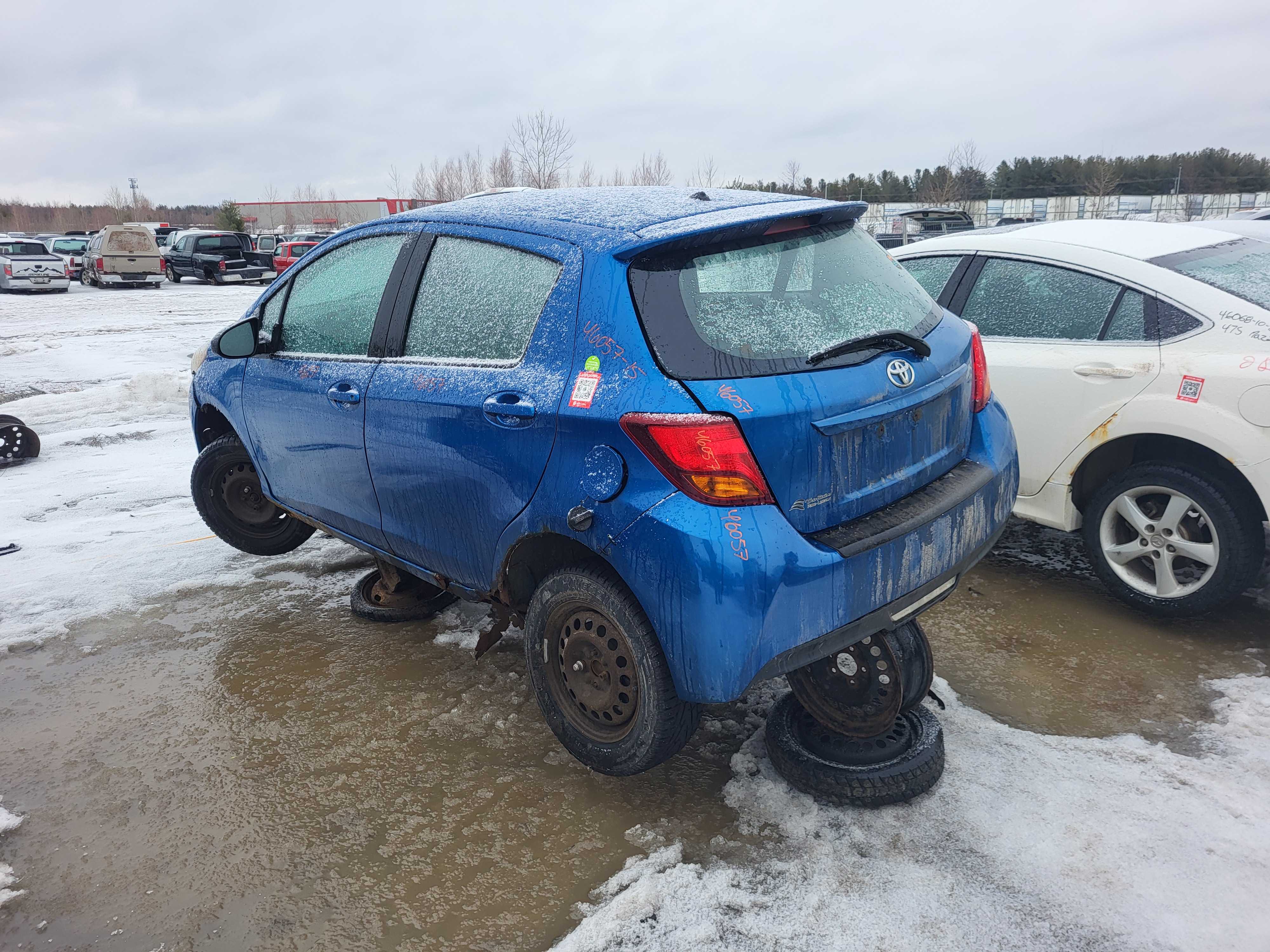 TOYOTA YARIS 2015