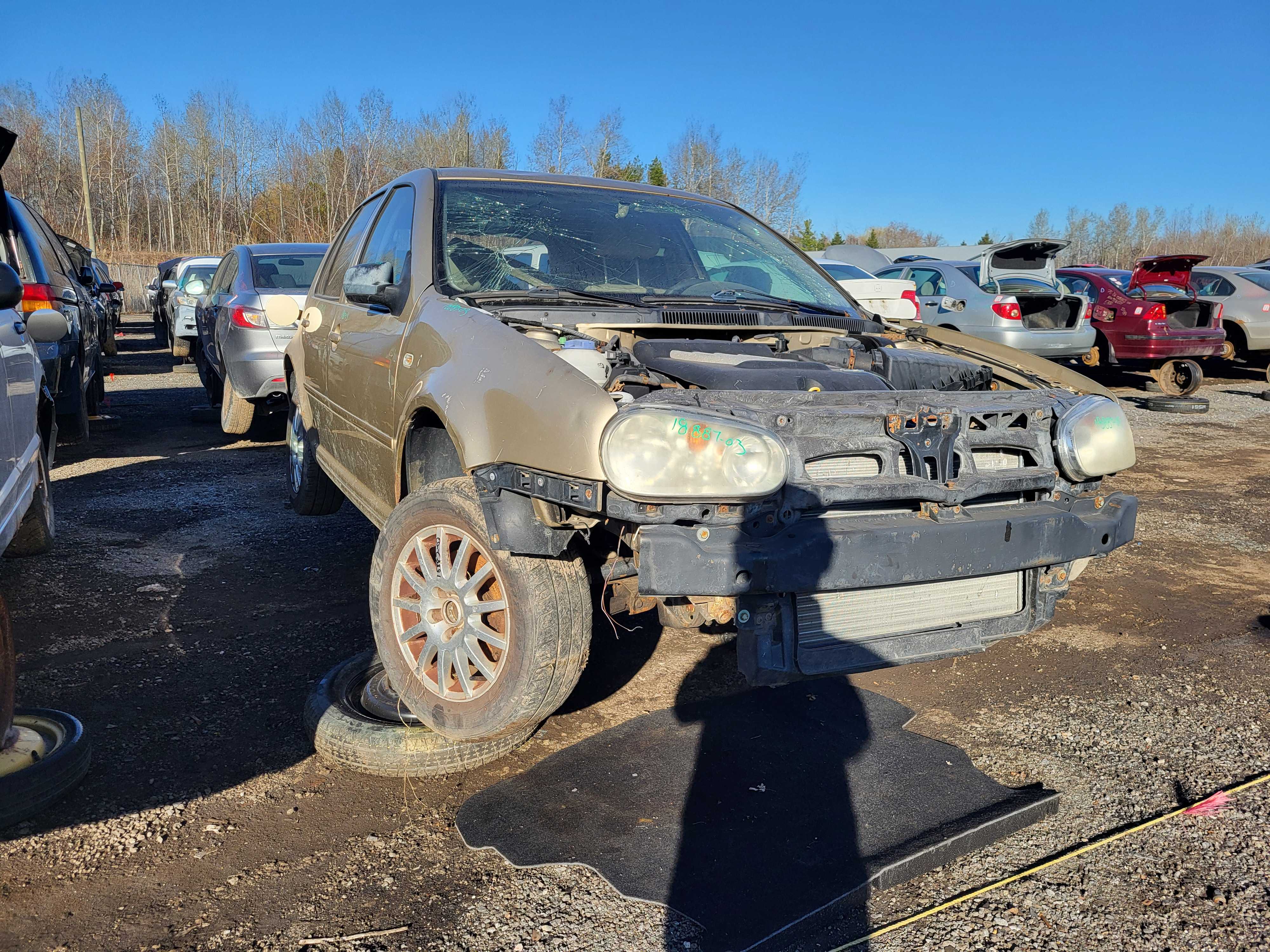 VOLKSWAGEN GOLF 2003