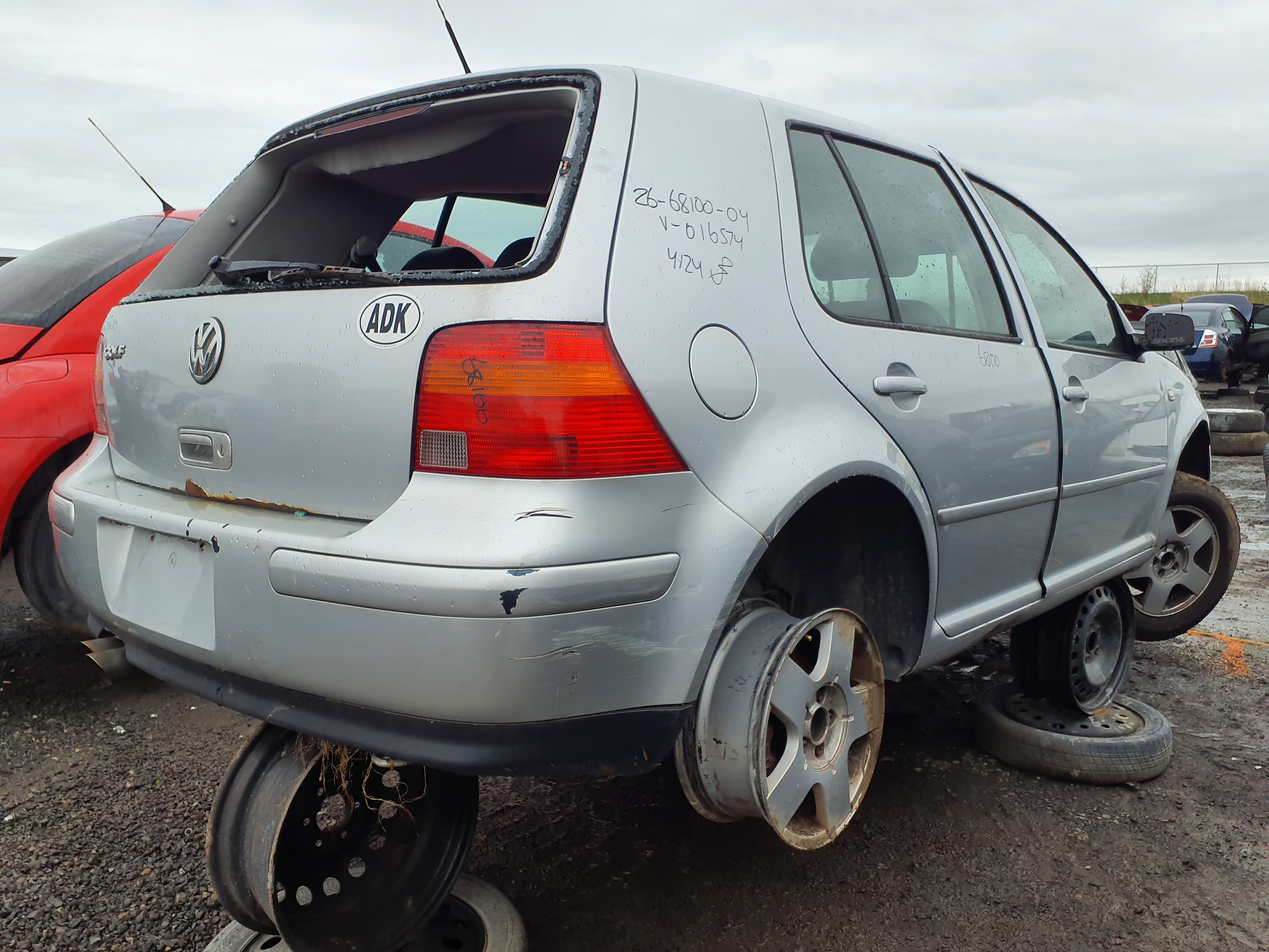 VOLKSWAGEN GOLF 2004