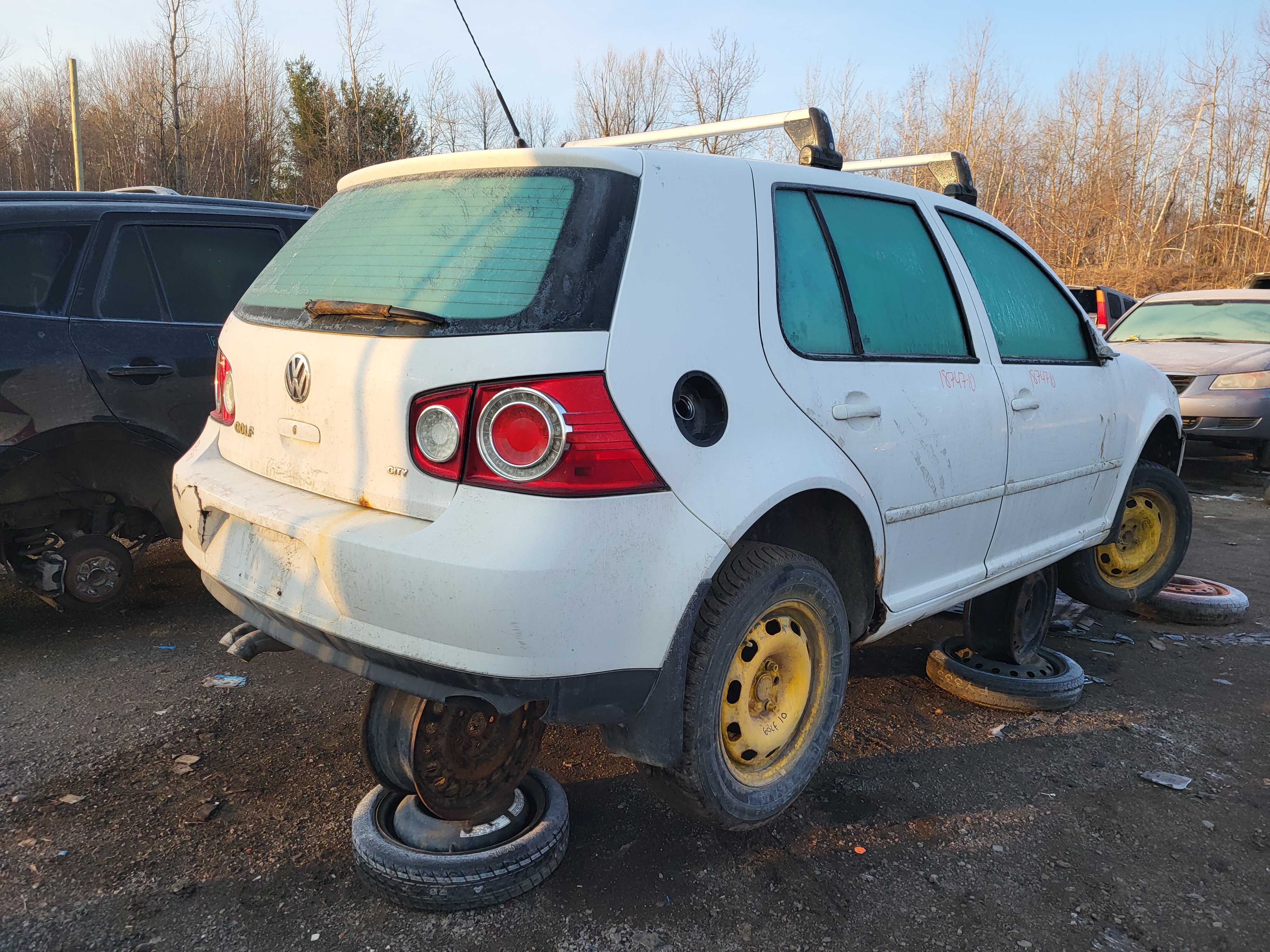 VOLKSWAGEN GOLF 2010