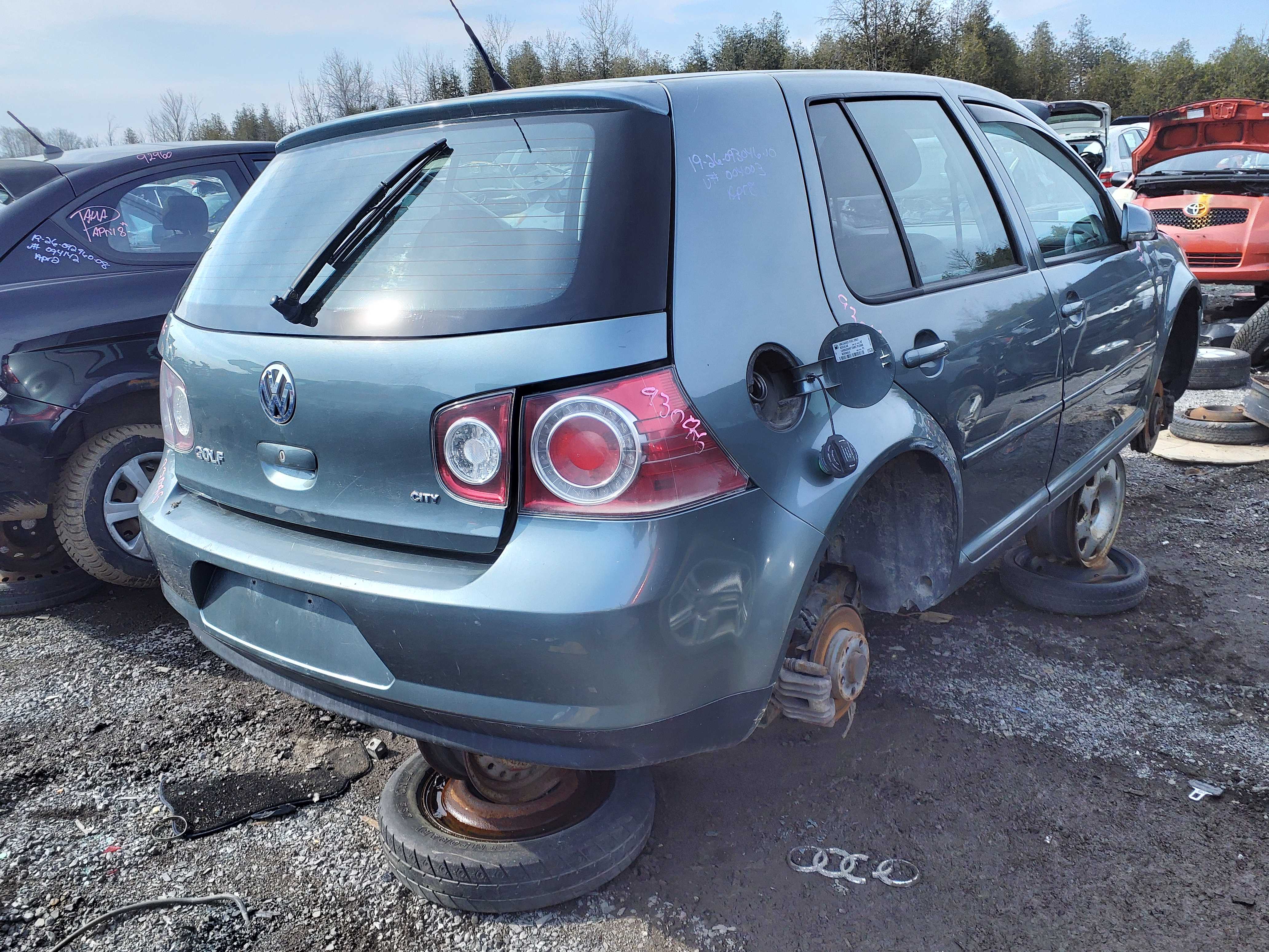 VOLKSWAGEN GOLF 2010