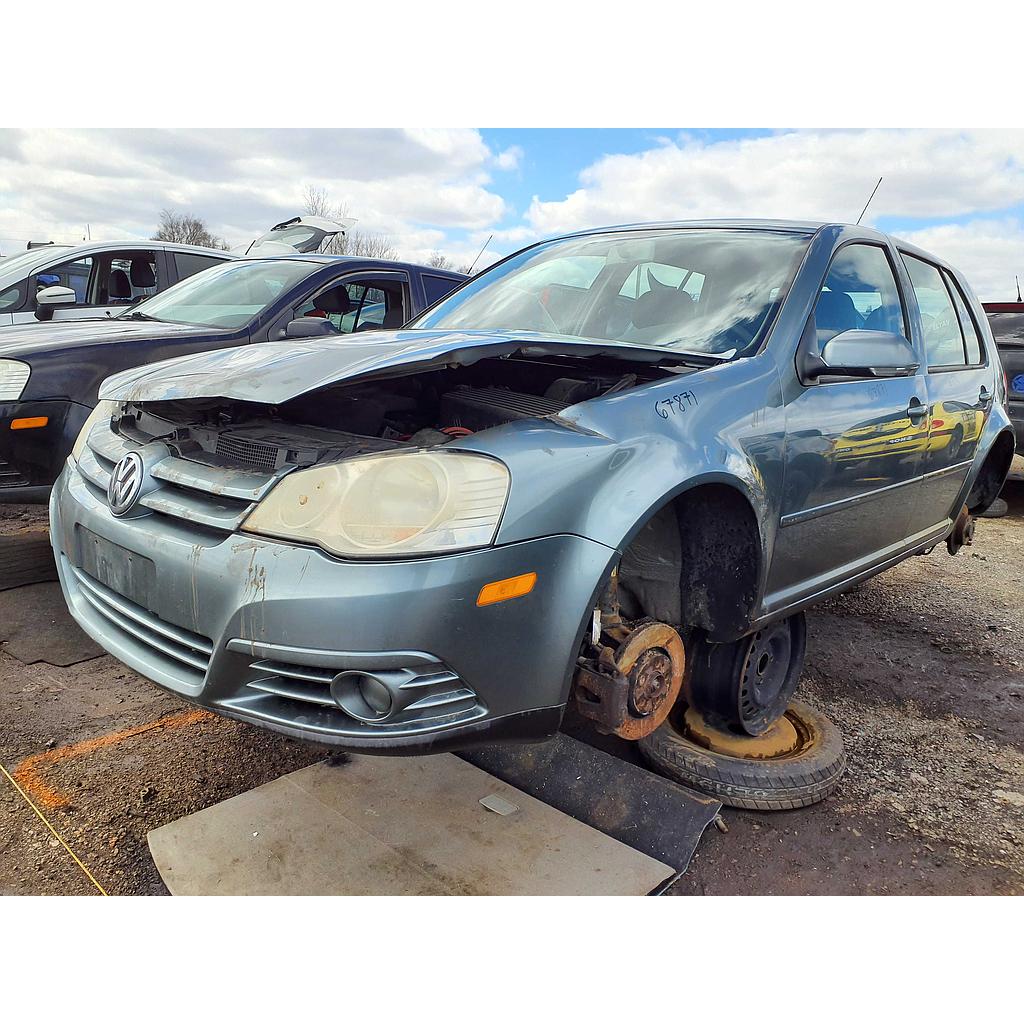 VOLKSWAGEN GOLF 2010