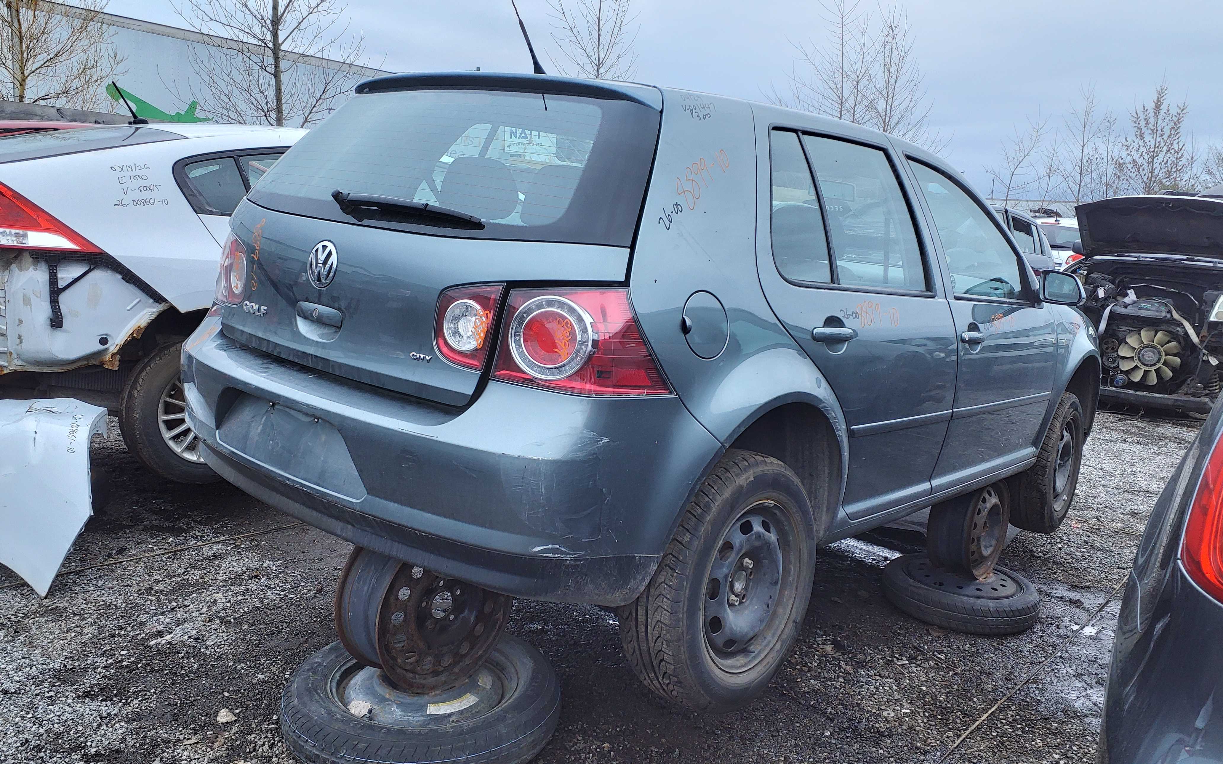 VOLKSWAGEN GOLF 2010