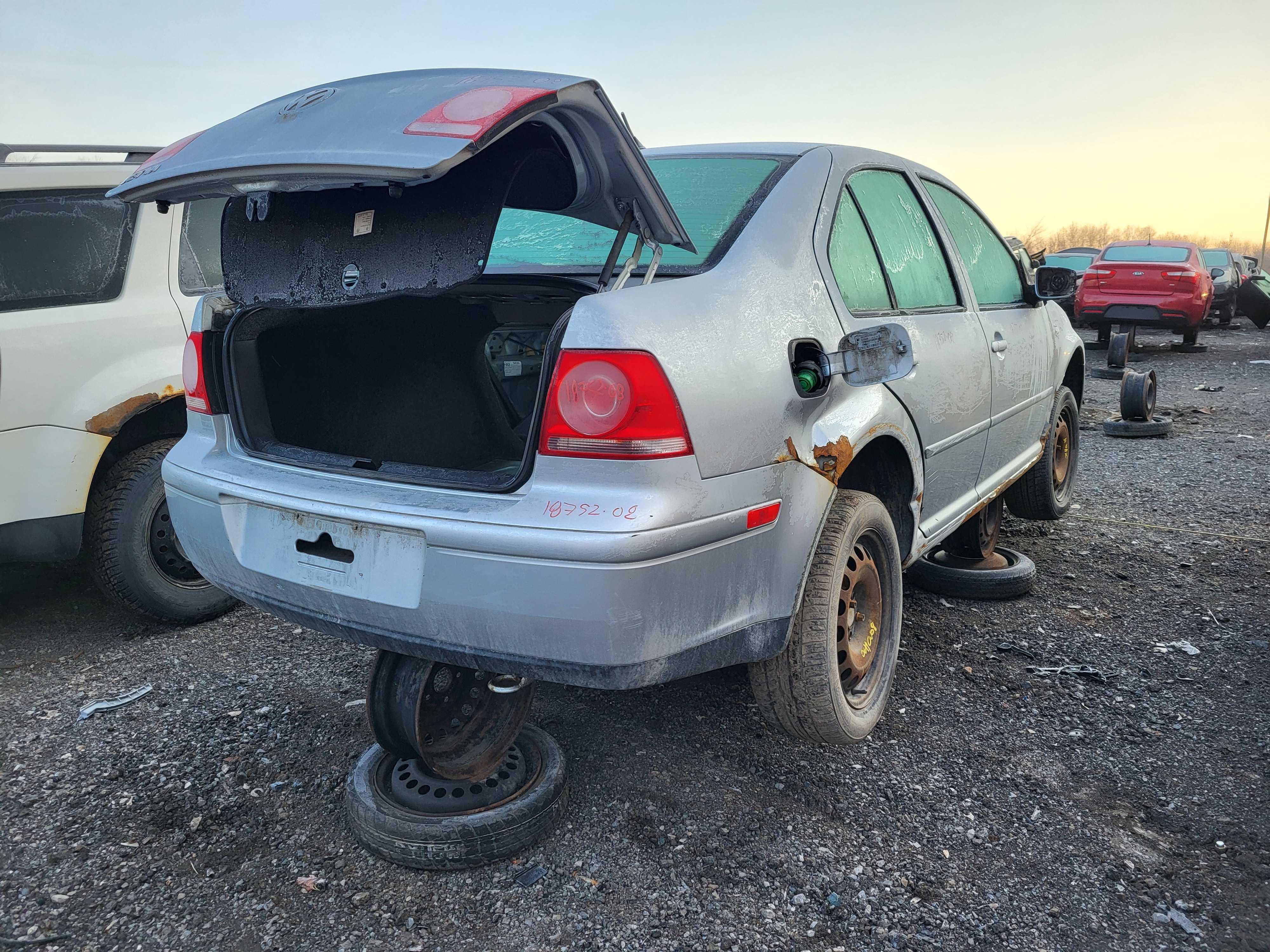 VOLKSWAGEN JETTA 2008