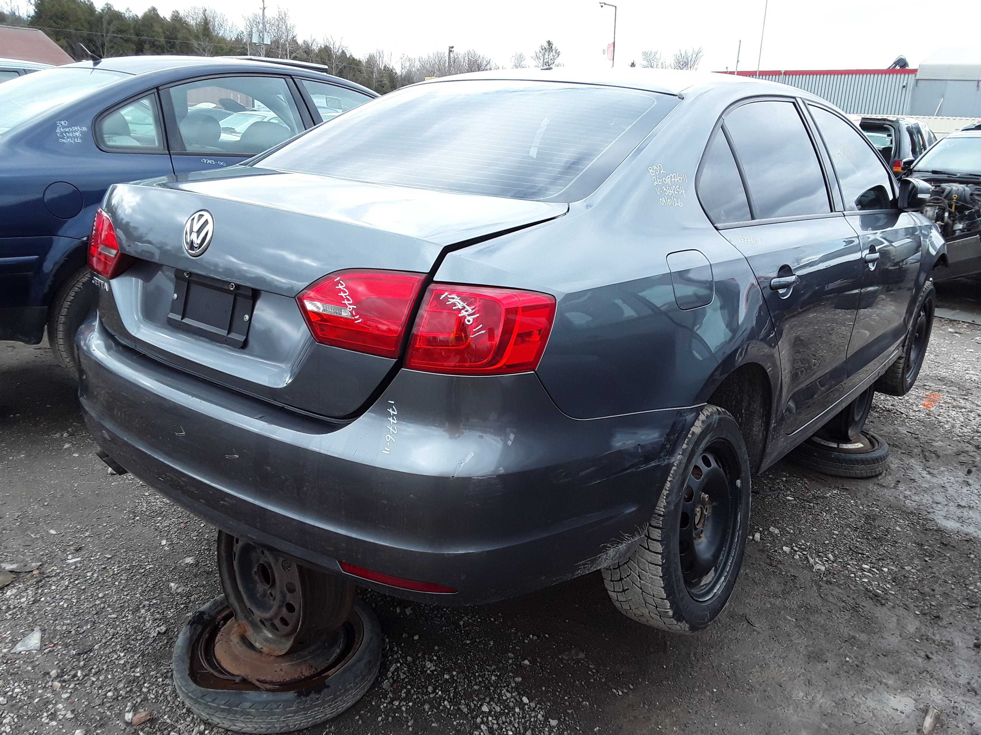 VOLKSWAGEN JETTA 2011