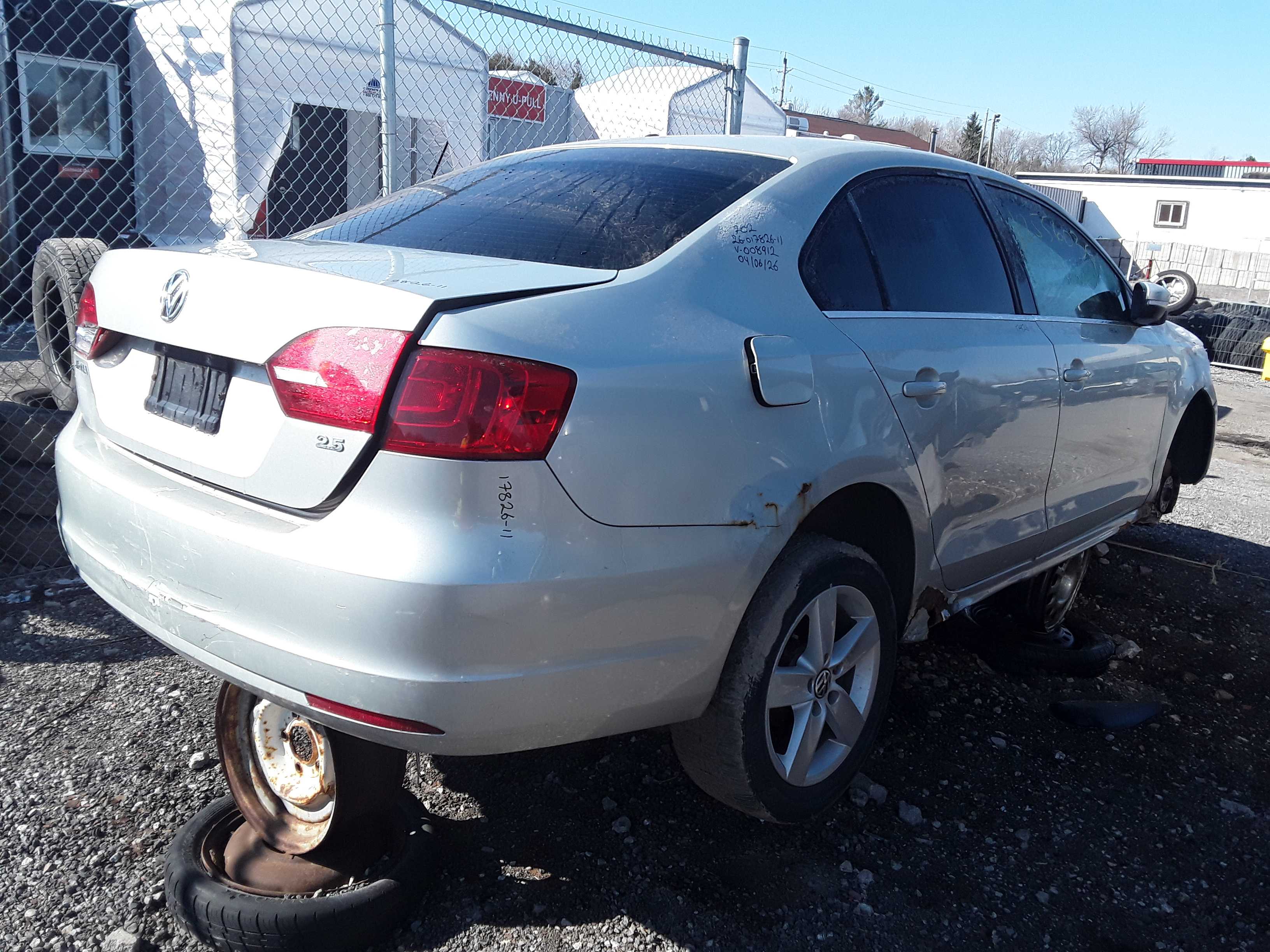 VOLKSWAGEN JETTA 2011