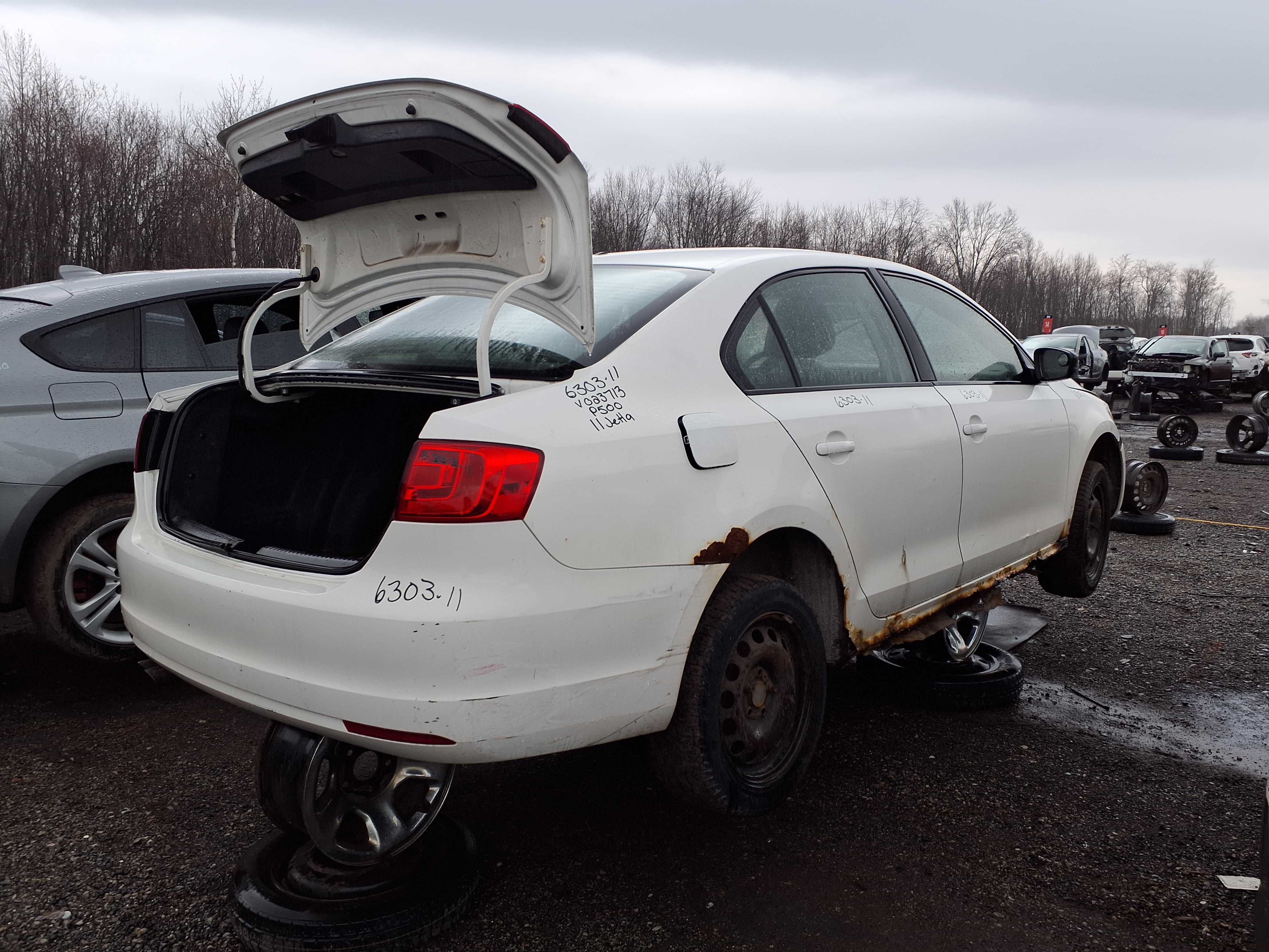 VOLKSWAGEN JETTA 2011