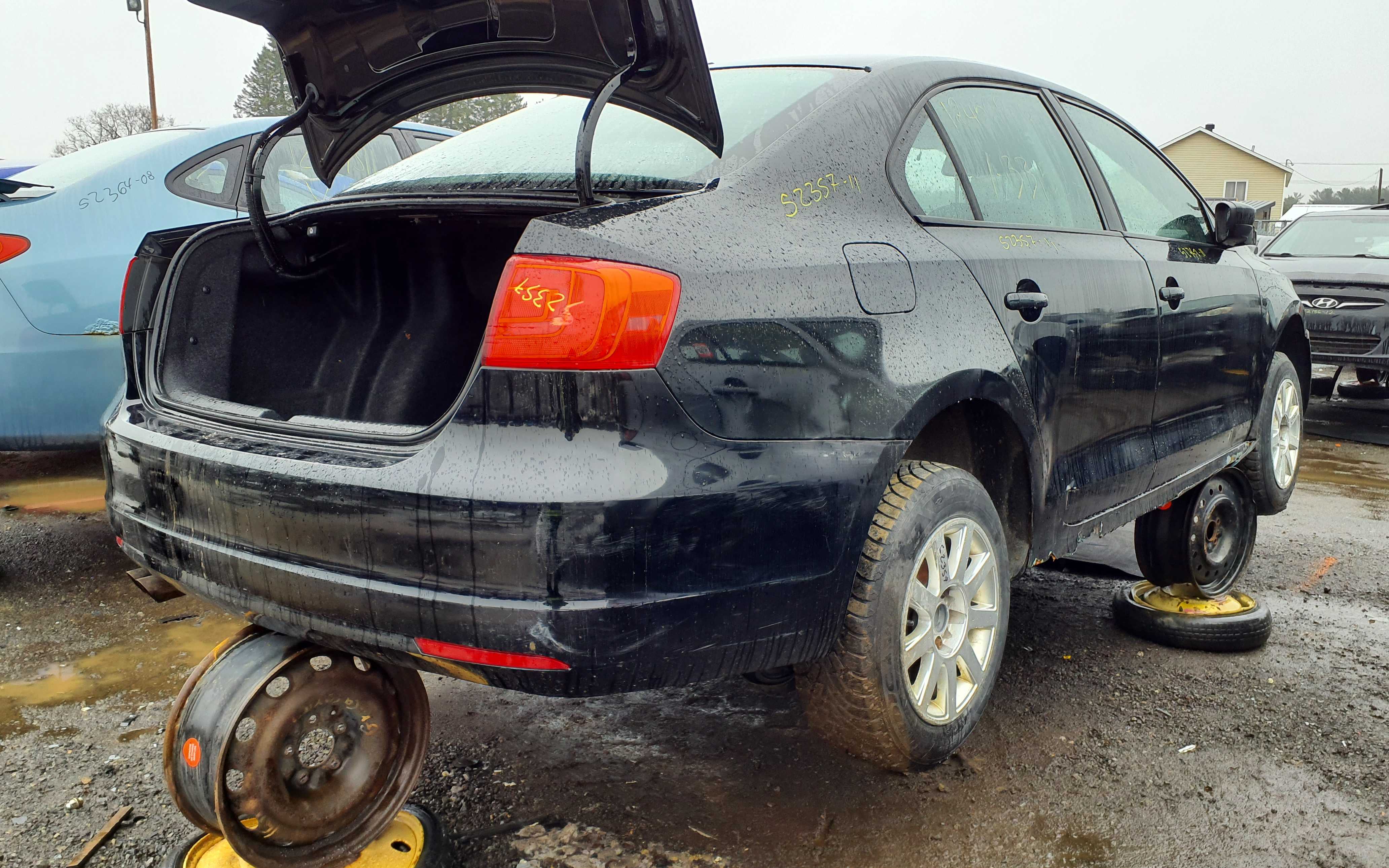 VOLKSWAGEN JETTA 2011