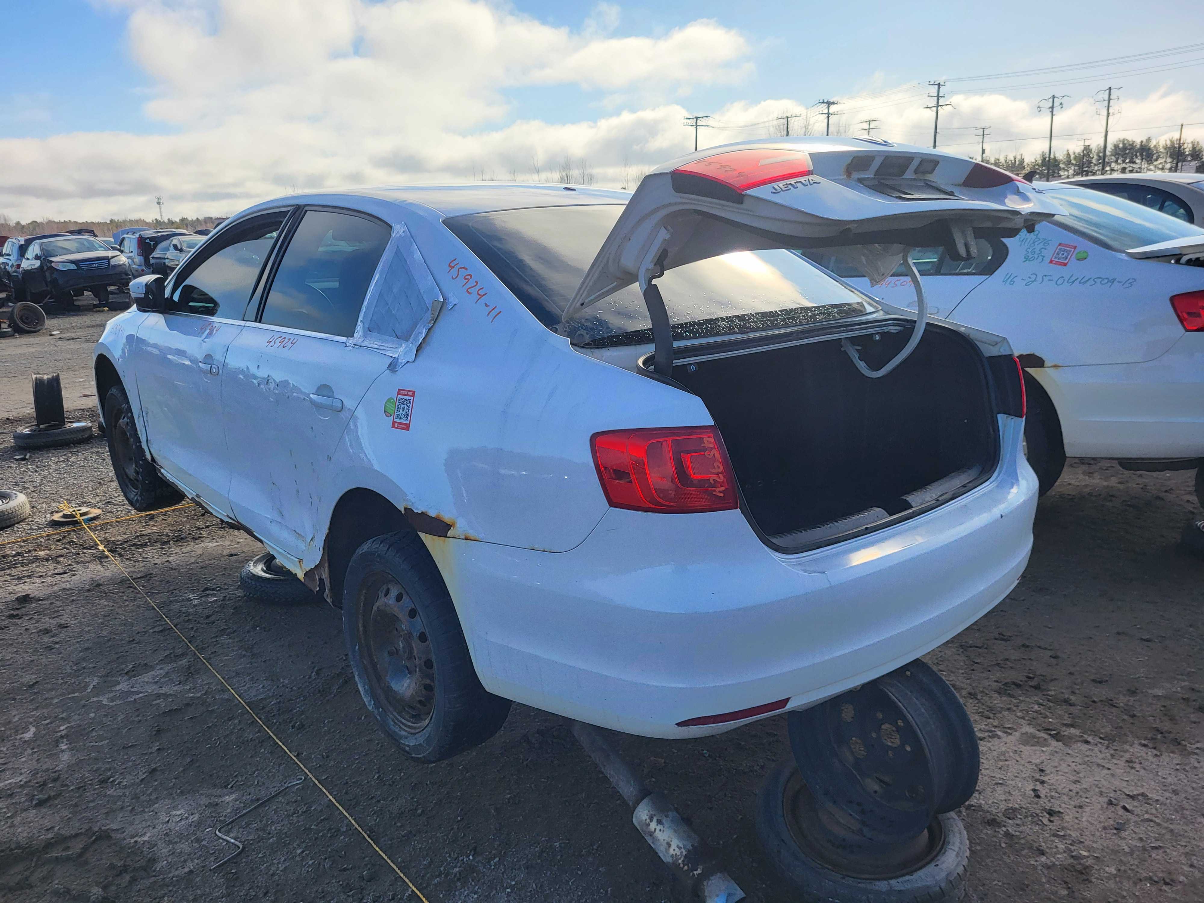 VOLKSWAGEN JETTA 2011