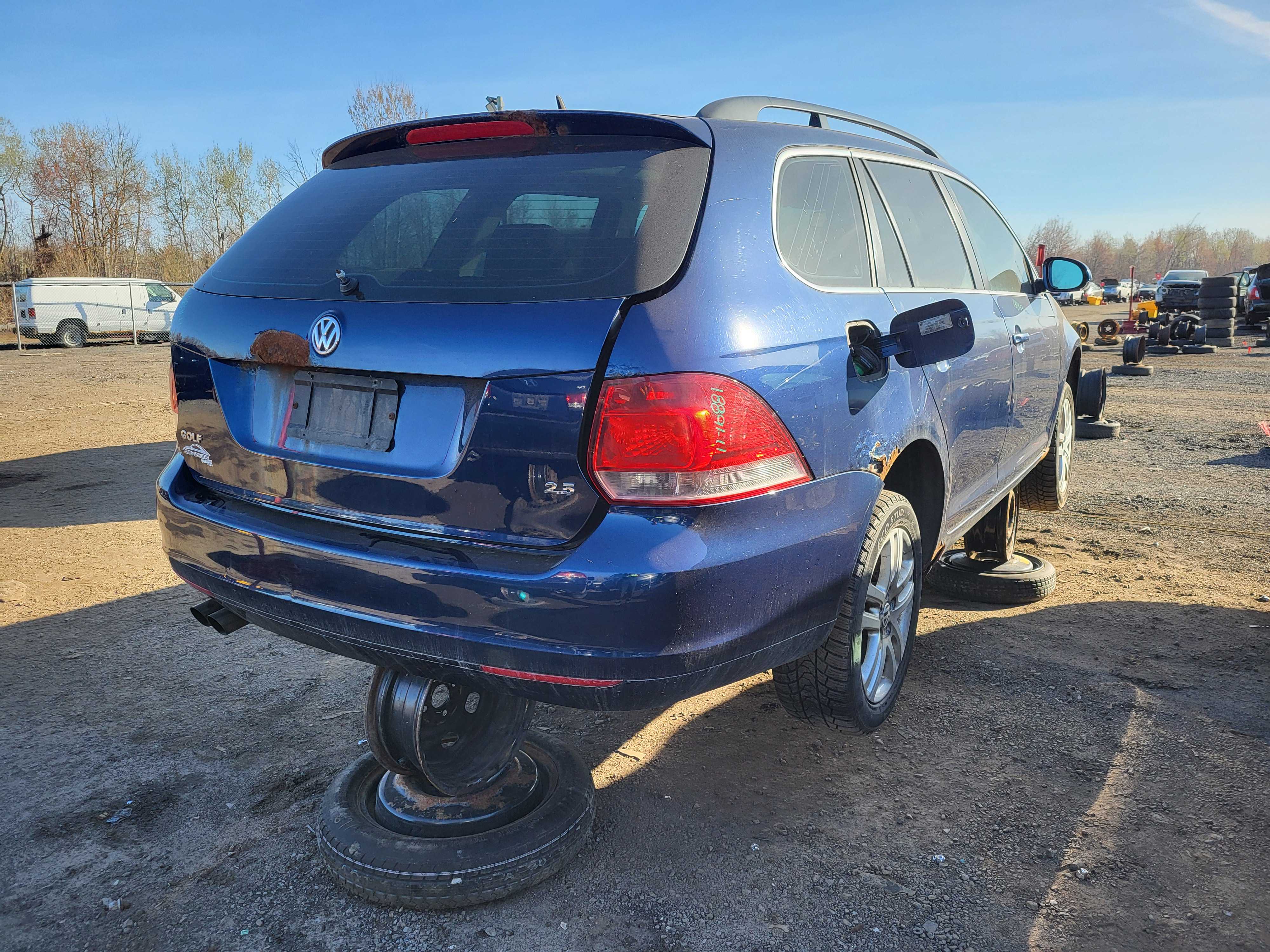VOLKSWAGEN JETTA 2011