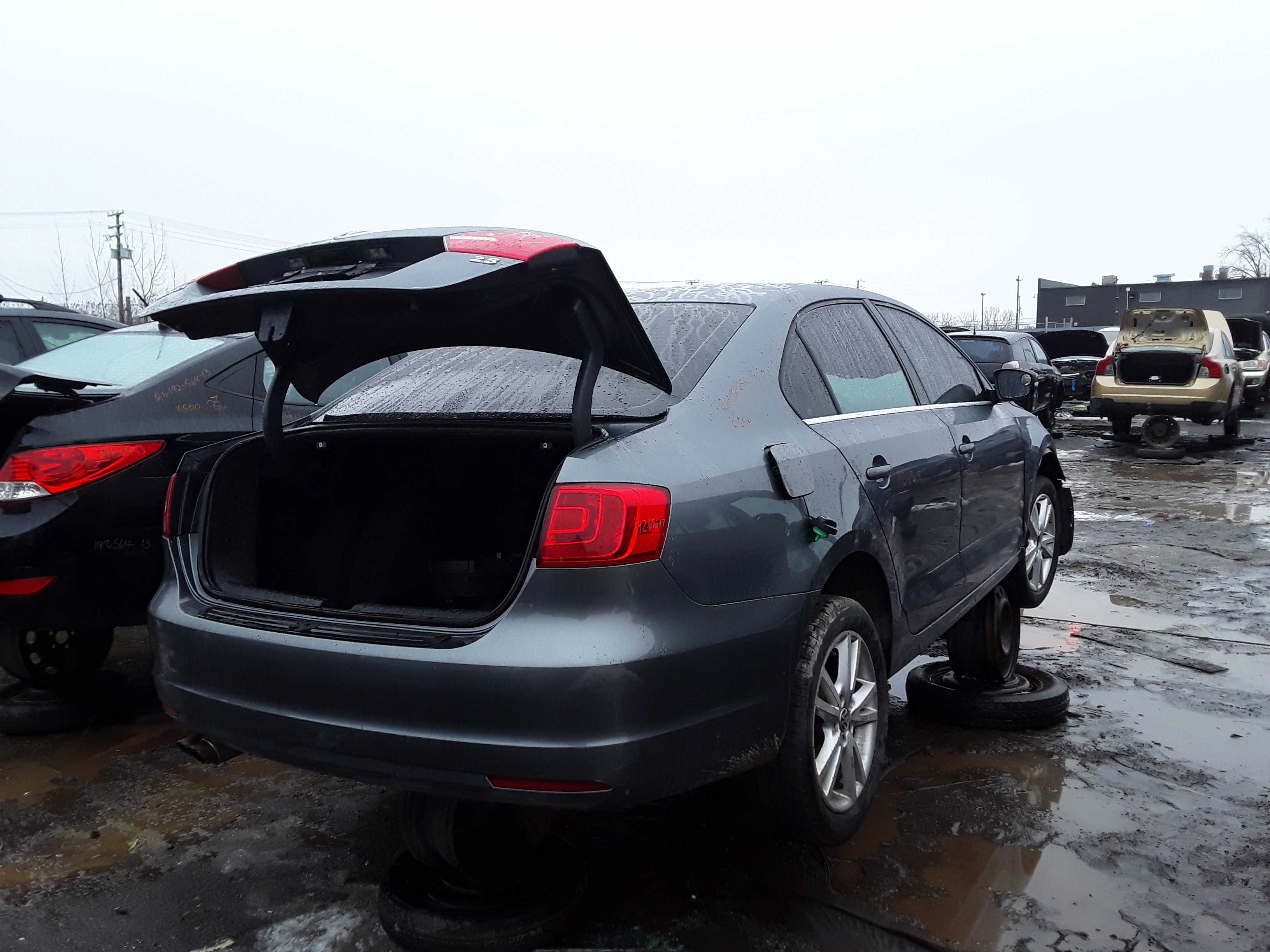 VOLKSWAGEN JETTA 2013