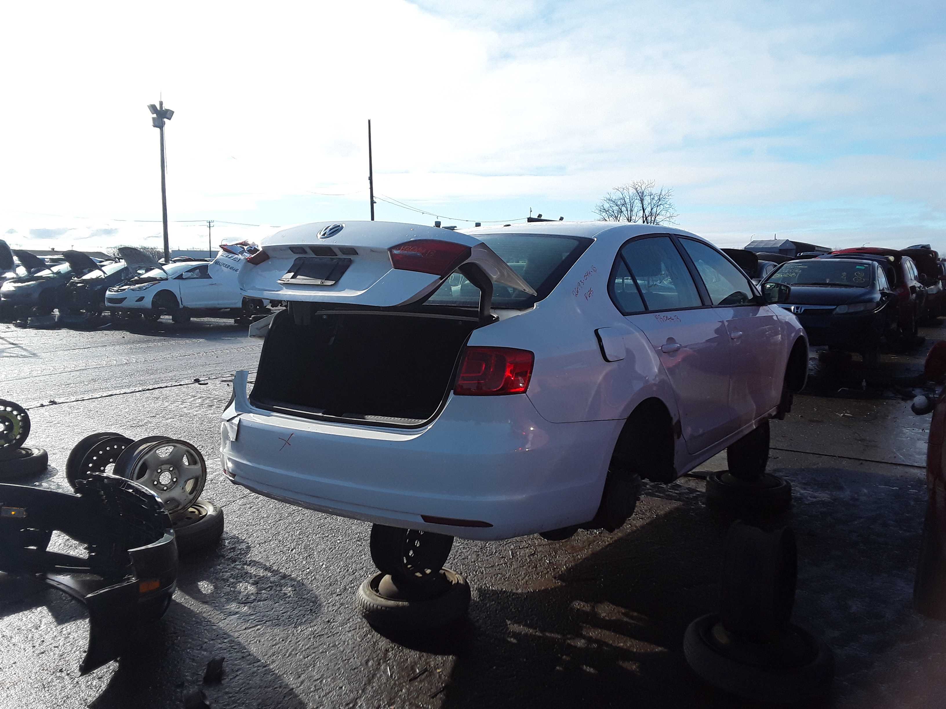 VOLKSWAGEN JETTA 2013