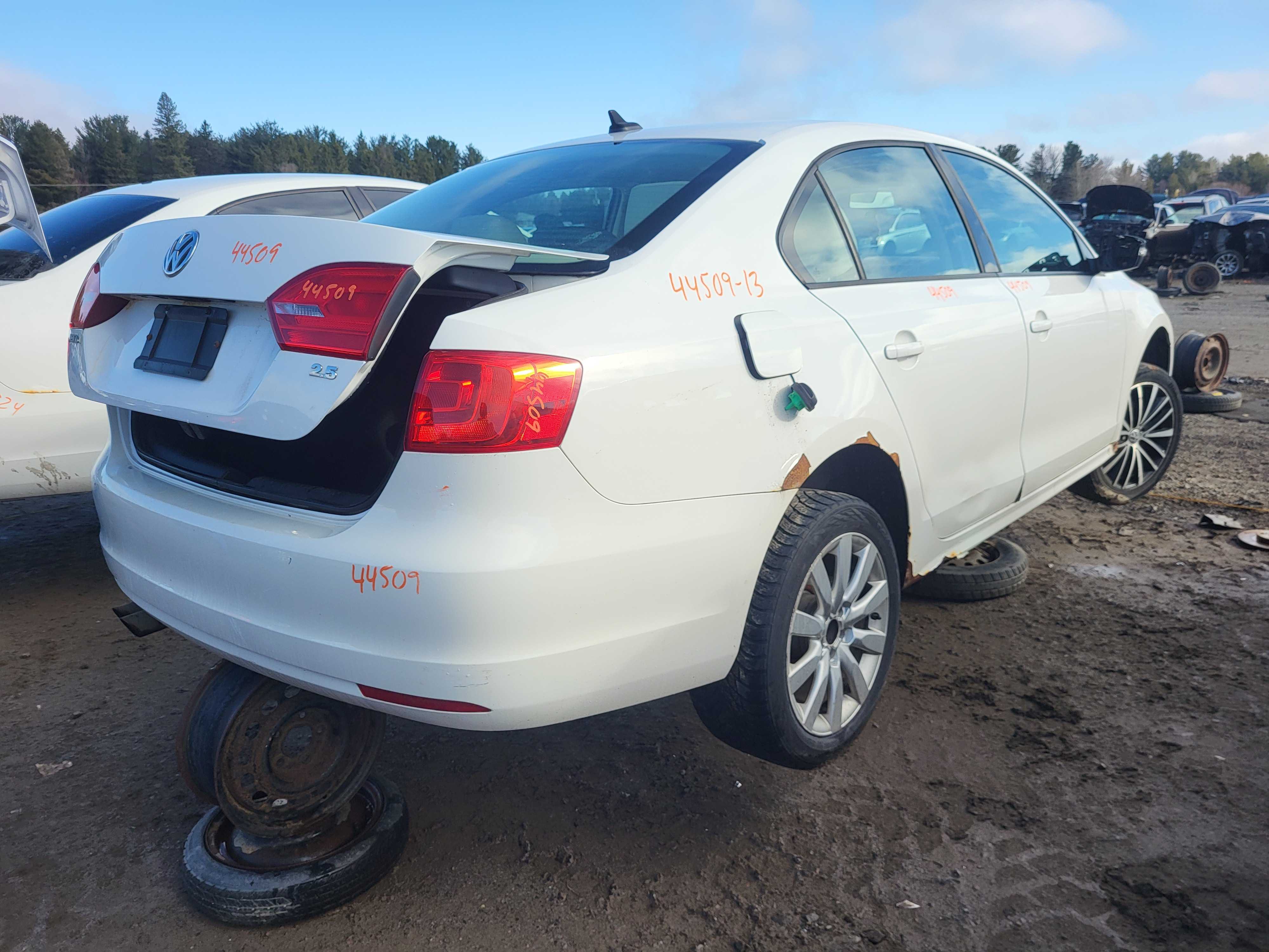 VOLKSWAGEN JETTA 2013