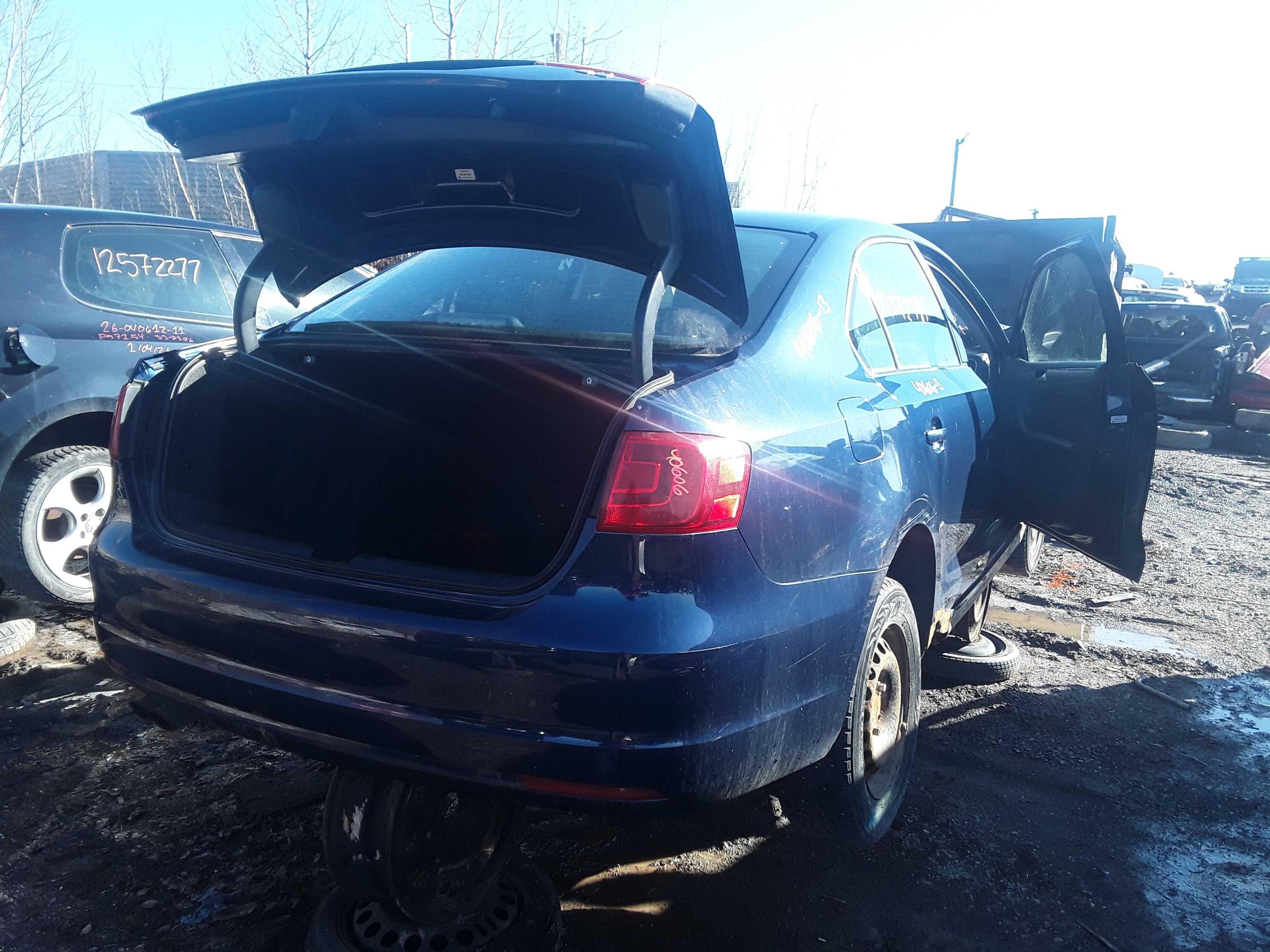 VOLKSWAGEN JETTA 2013