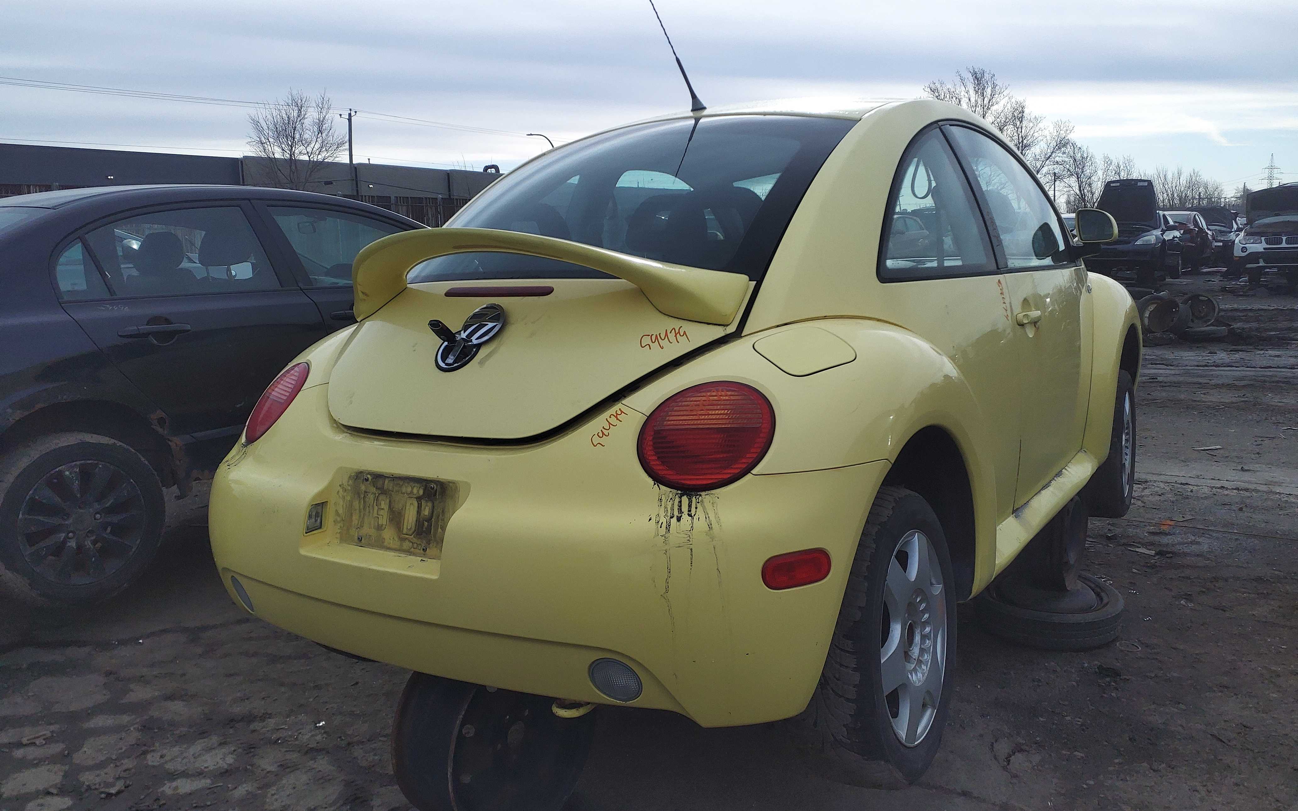 VOLKSWAGEN NEW BEETLE 1999