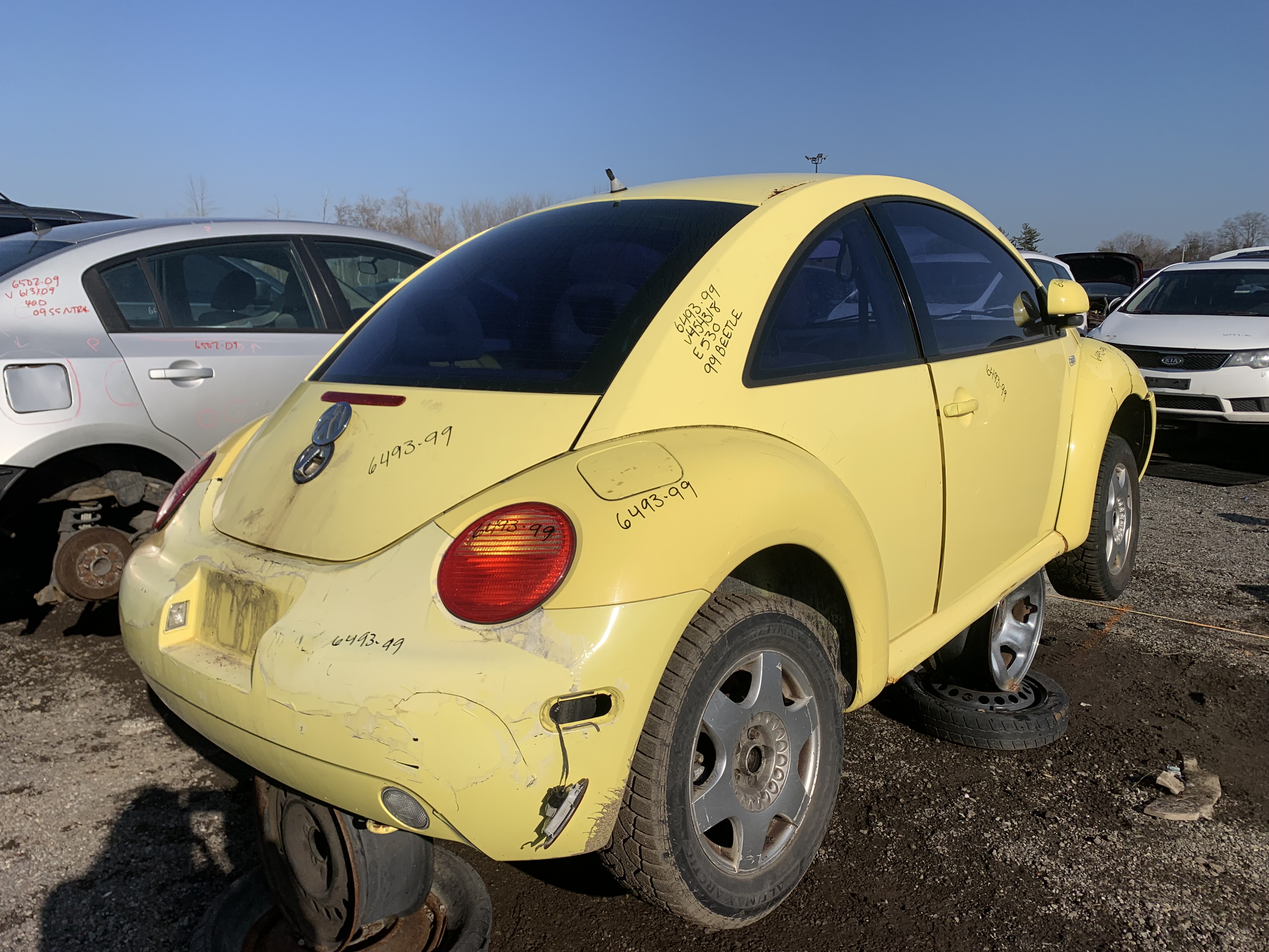 VOLKSWAGEN NEW BEETLE 1999