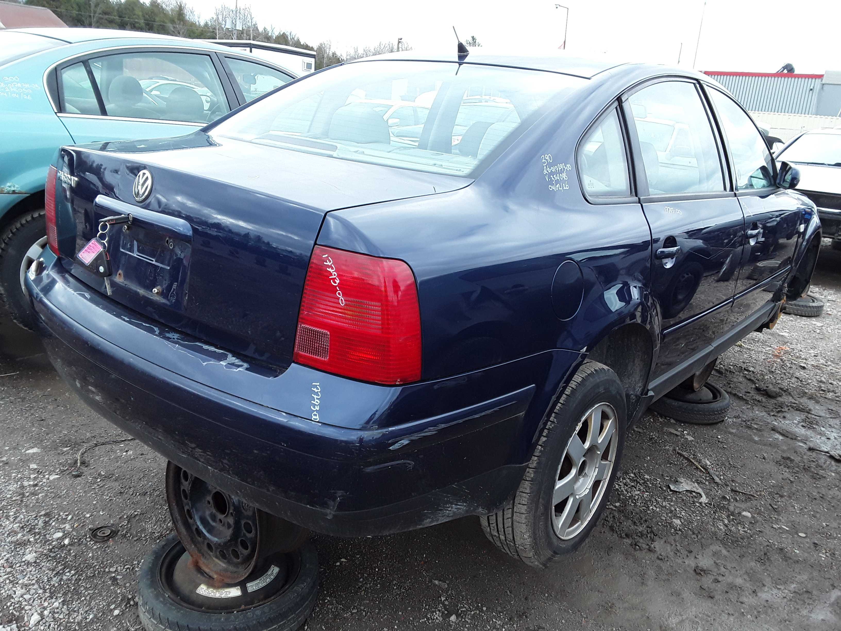 VOLKSWAGEN PASSAT 2000