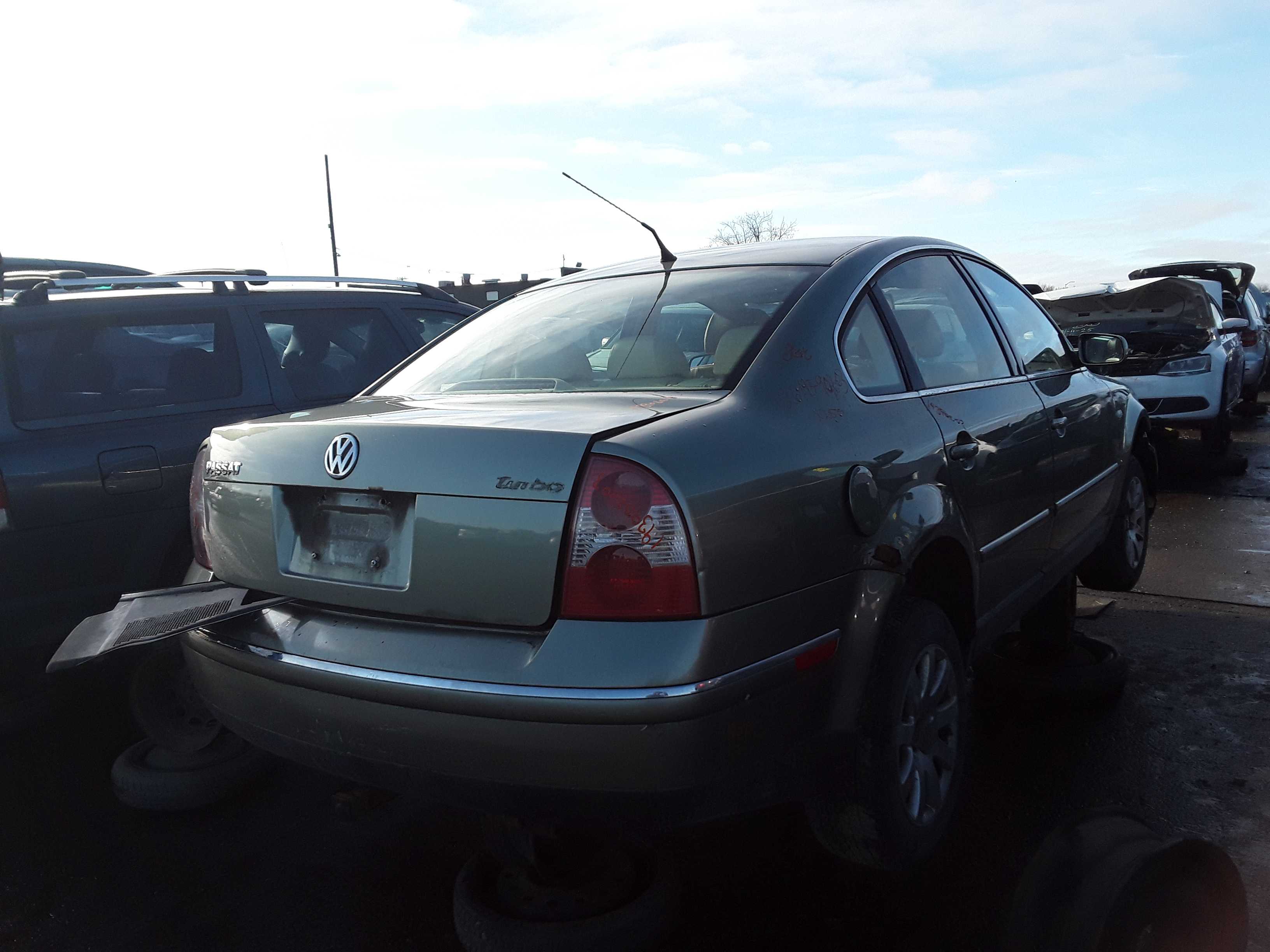 VOLKSWAGEN PASSAT 2003
