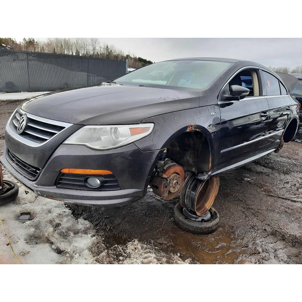 VOLKSWAGEN PASSAT 2012