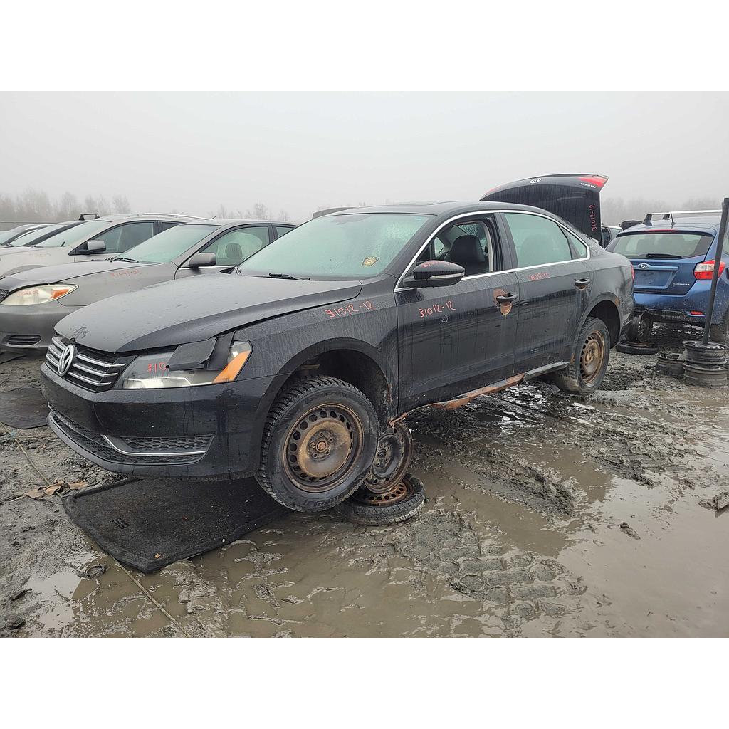 VOLKSWAGEN PASSAT 2012
