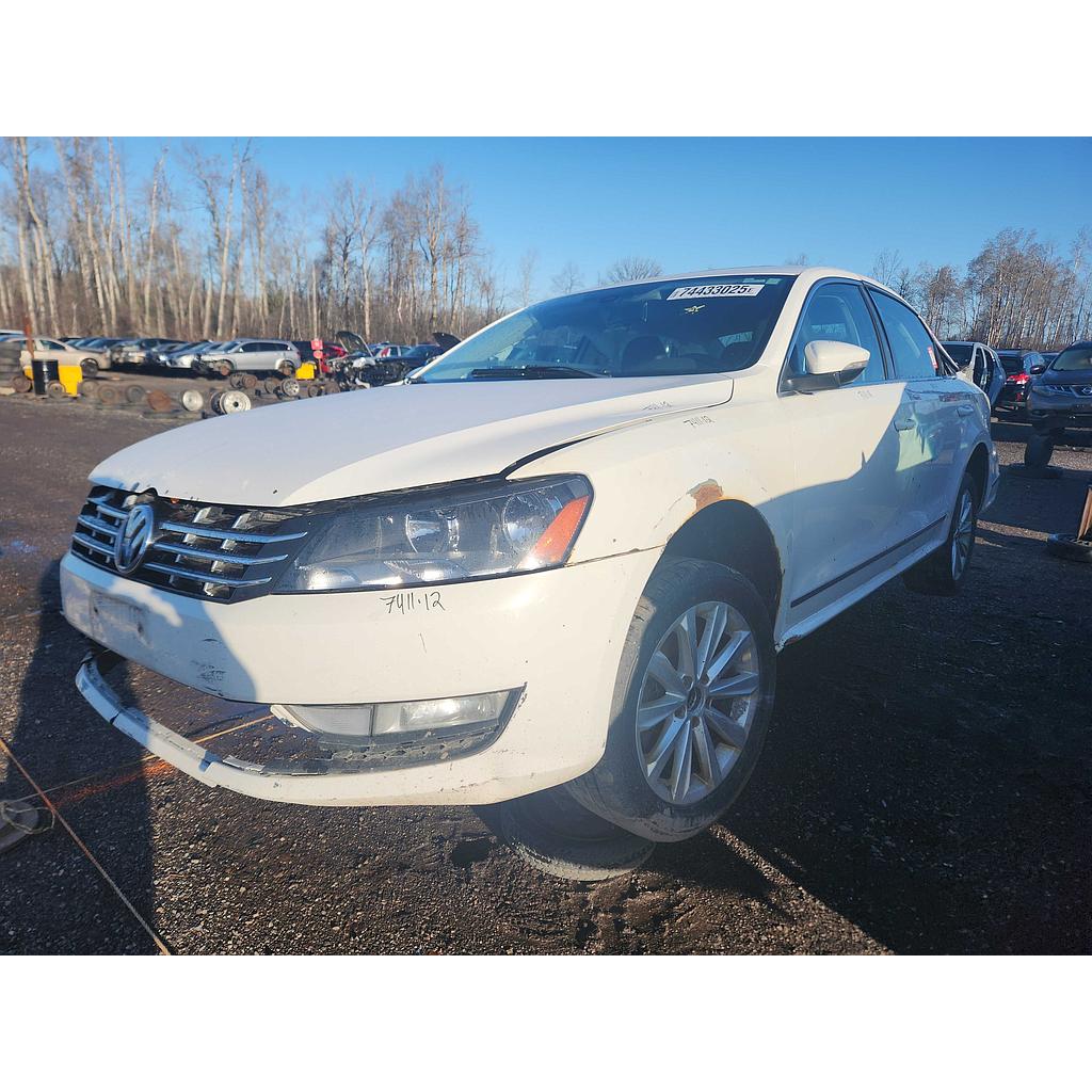 VOLKSWAGEN PASSAT 2012