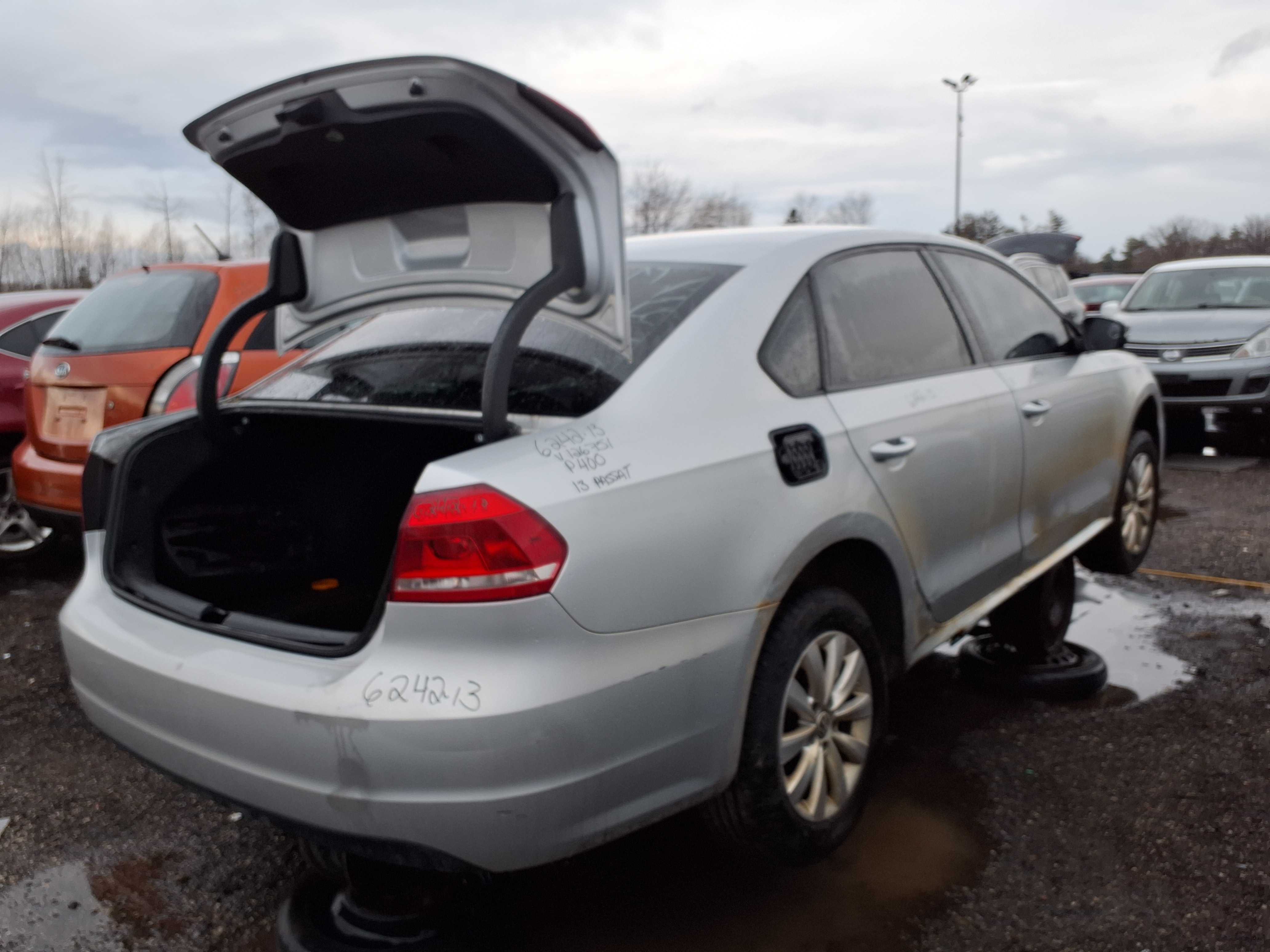 VOLKSWAGEN PASSAT 2013