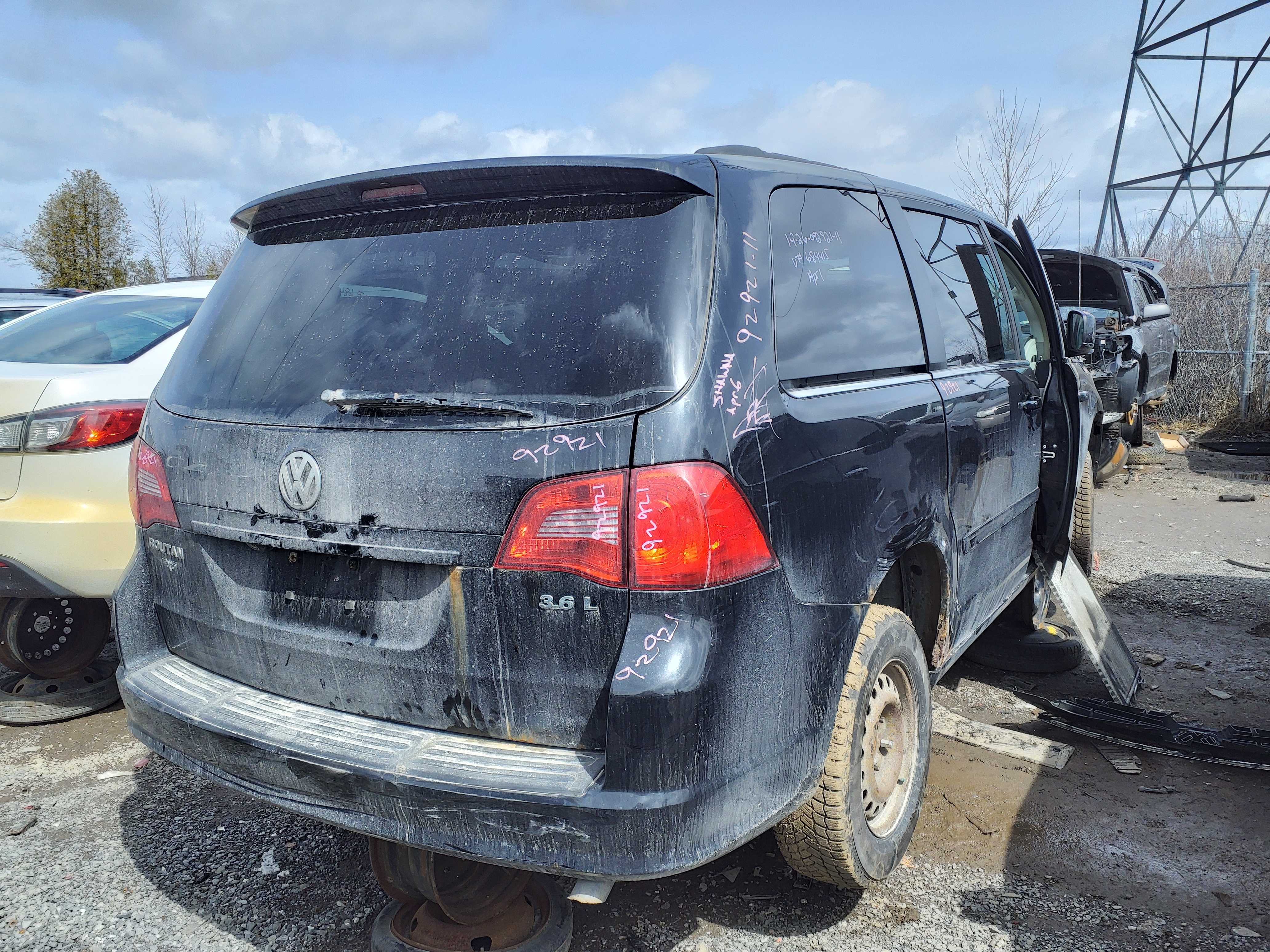 VOLKSWAGEN ROUTAN 2011