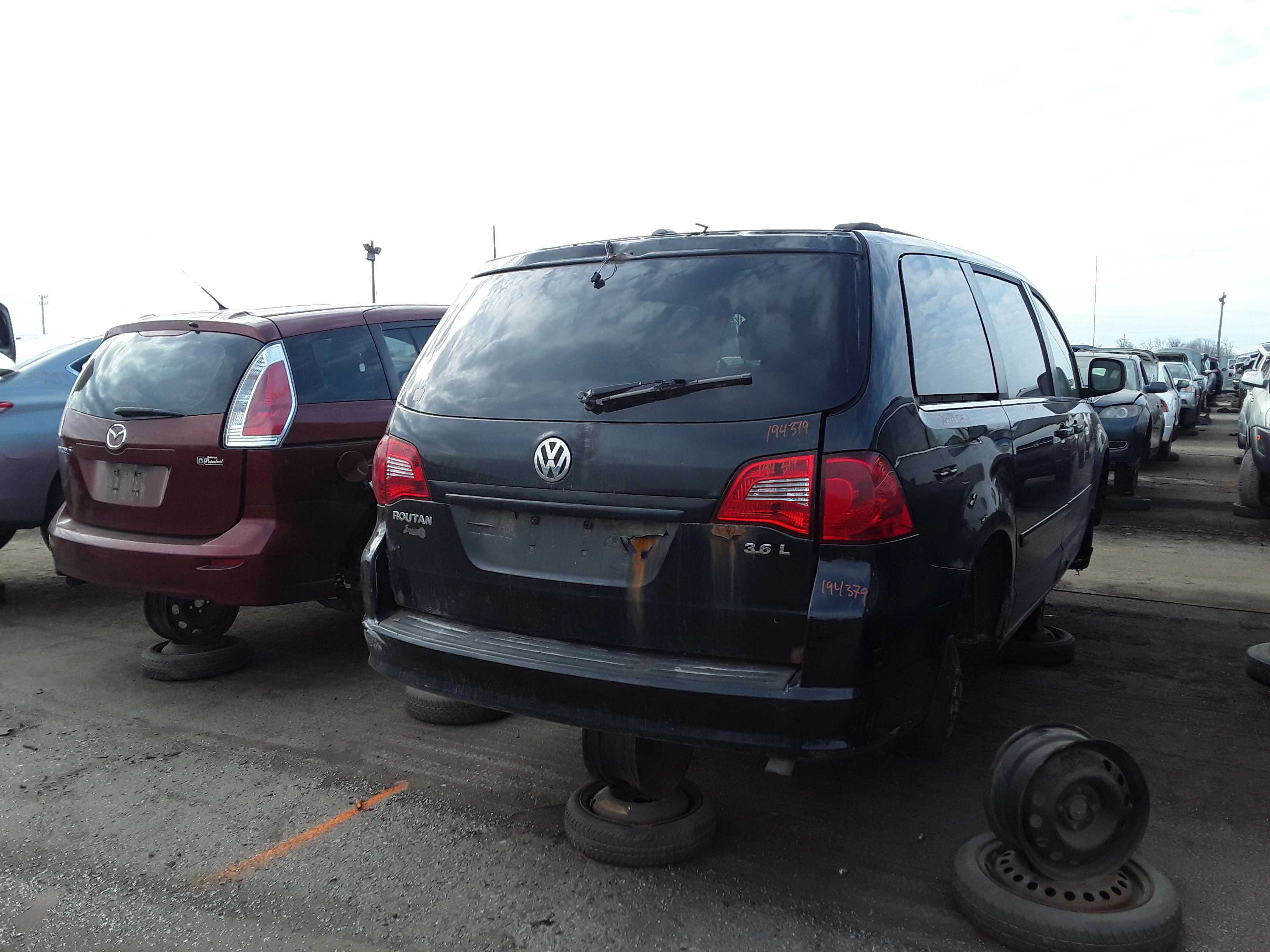 VOLKSWAGEN ROUTAN 2011