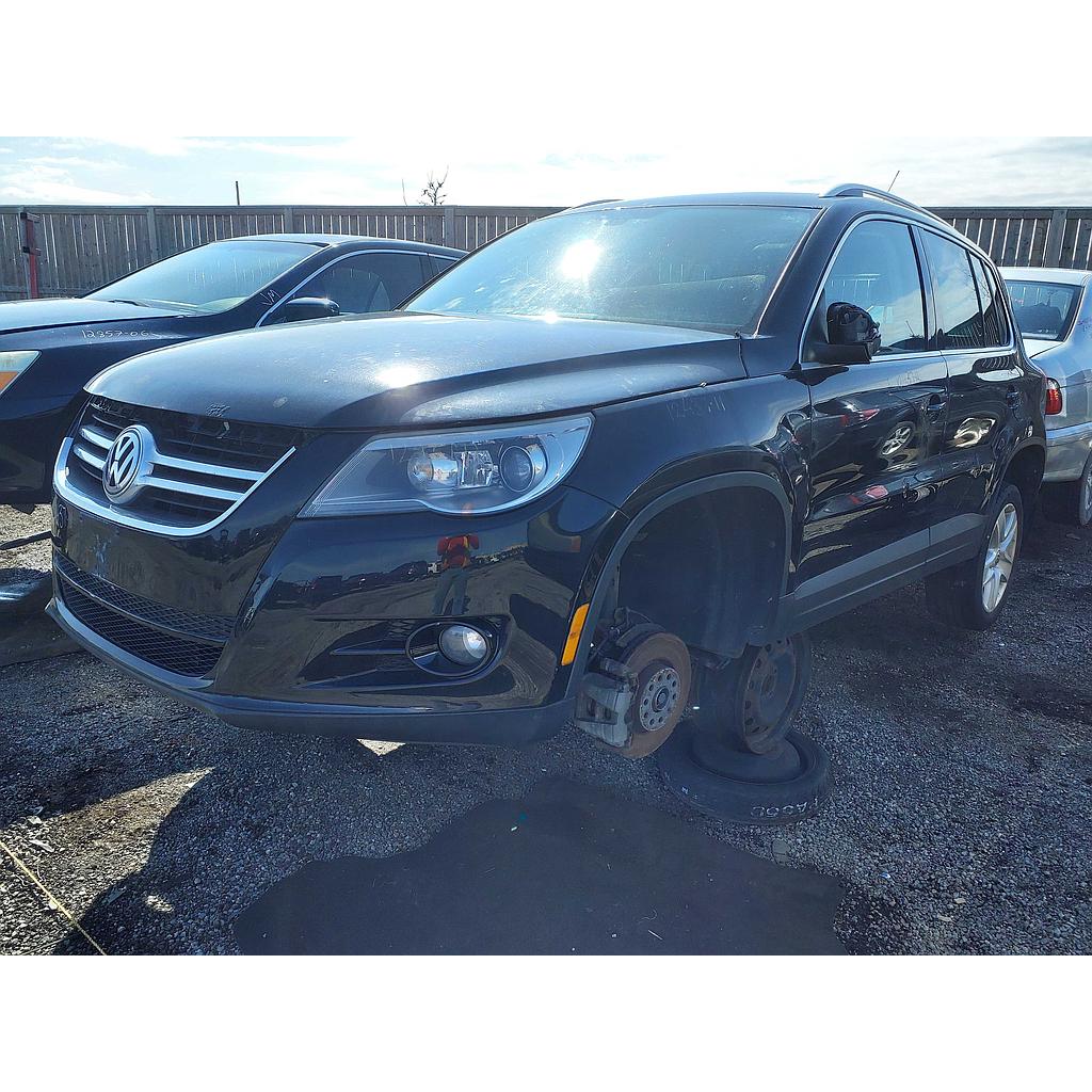VOLKSWAGEN TIGUAN 2011