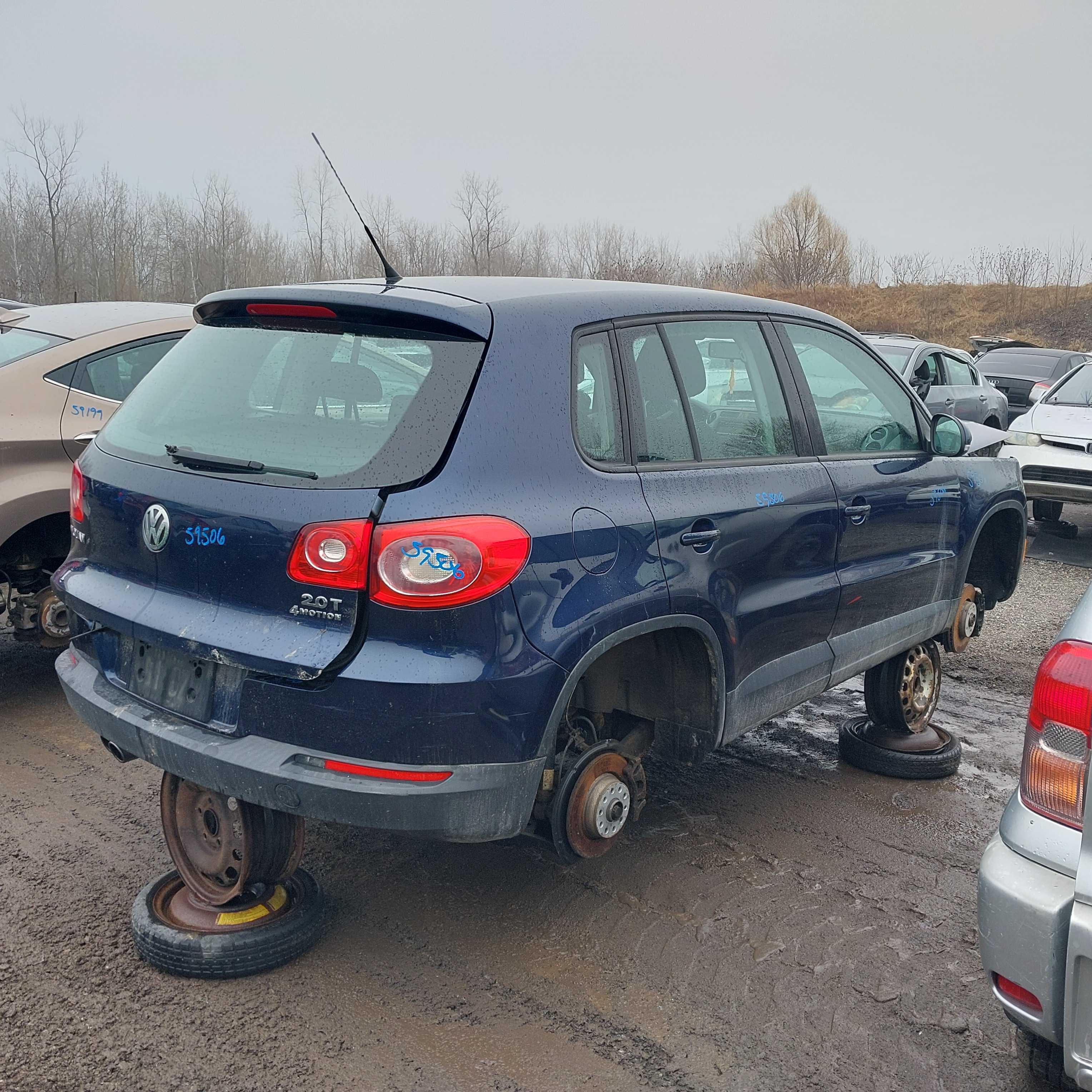 VOLKSWAGEN TIGUAN 2011