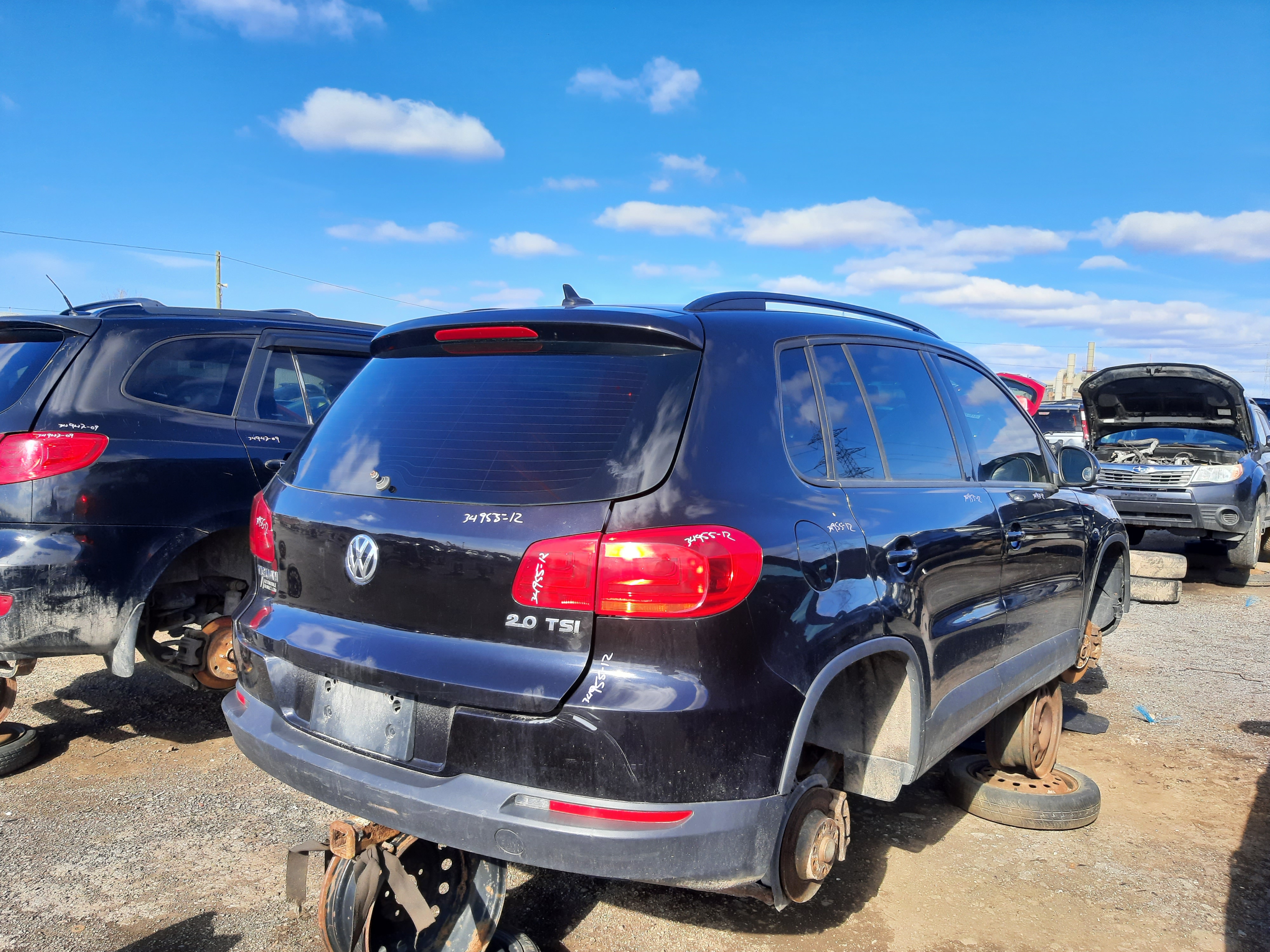 VOLKSWAGEN TIGUAN 2012