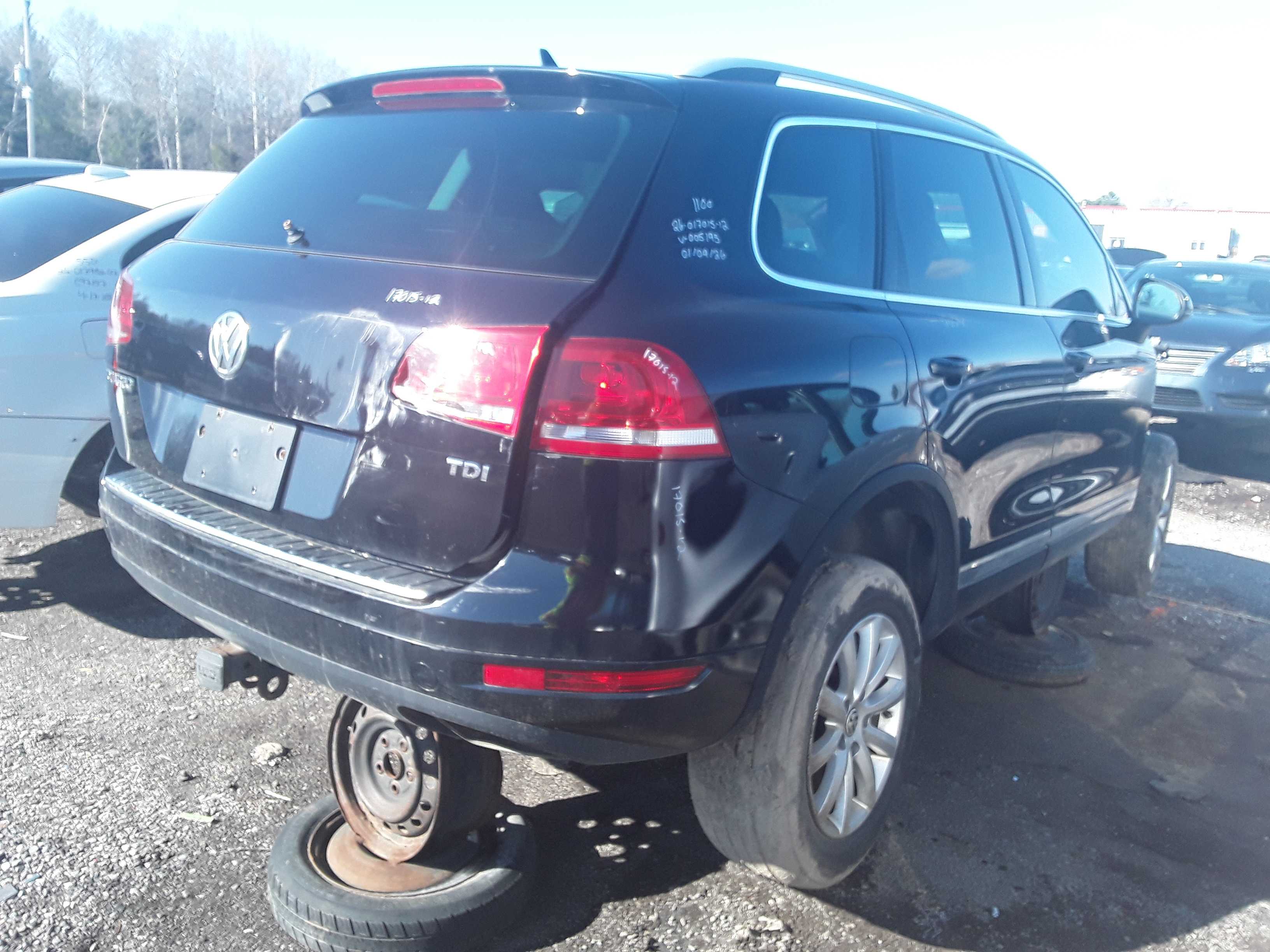 VOLKSWAGEN TOUAREG 2012