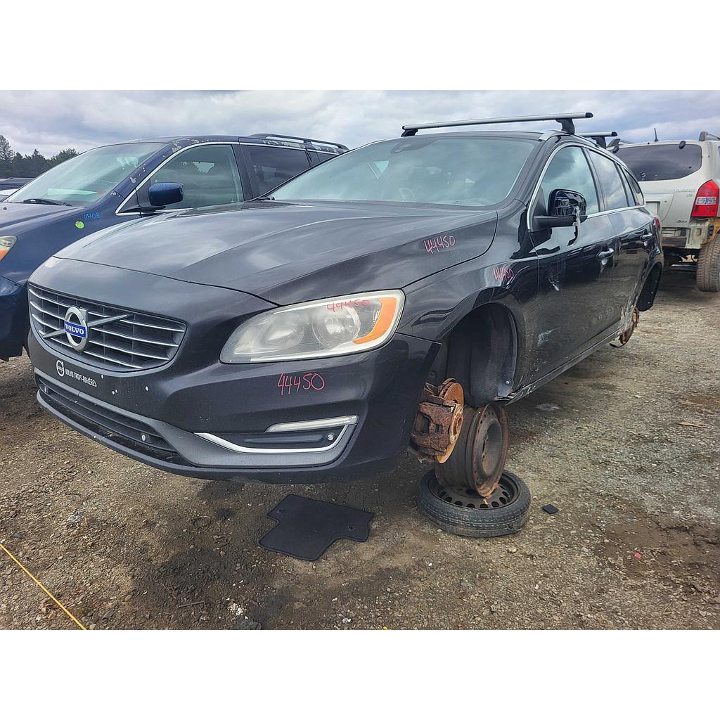 VOLVO V60 2015