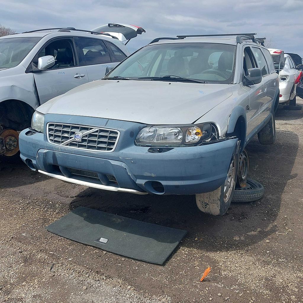 VOLVO V70 2003