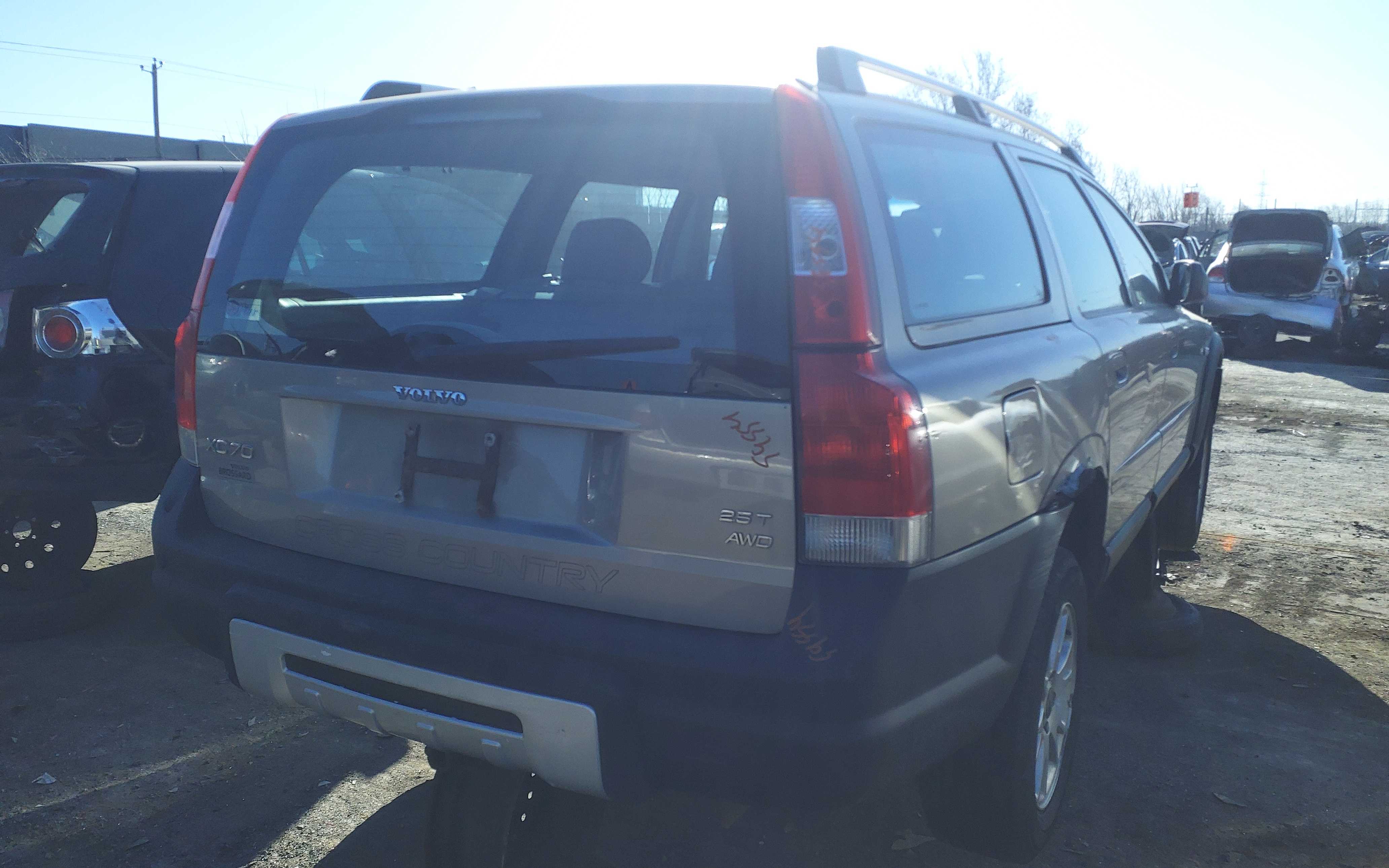VOLVO XC70 2005