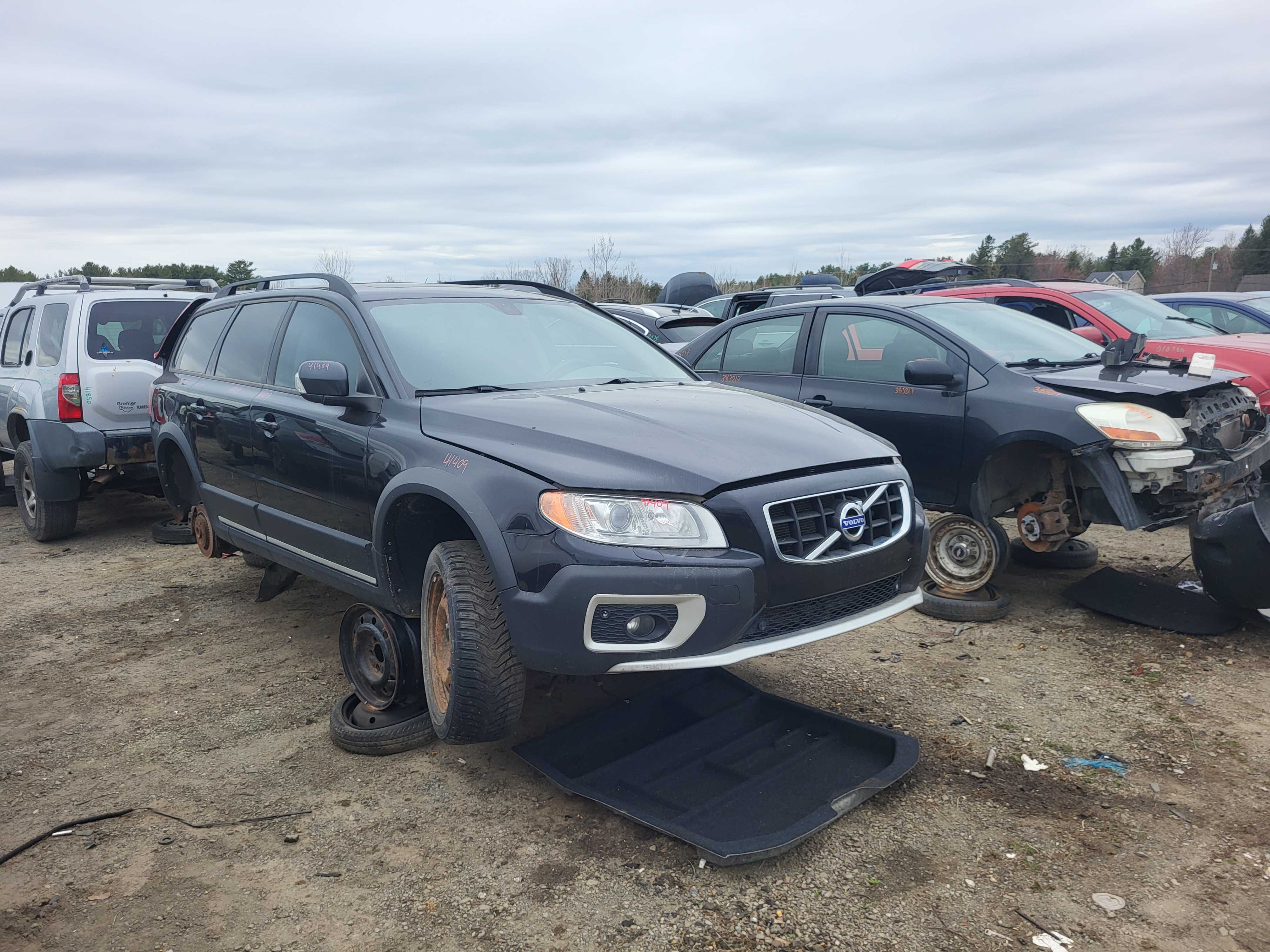 VOLVO XC70 2011