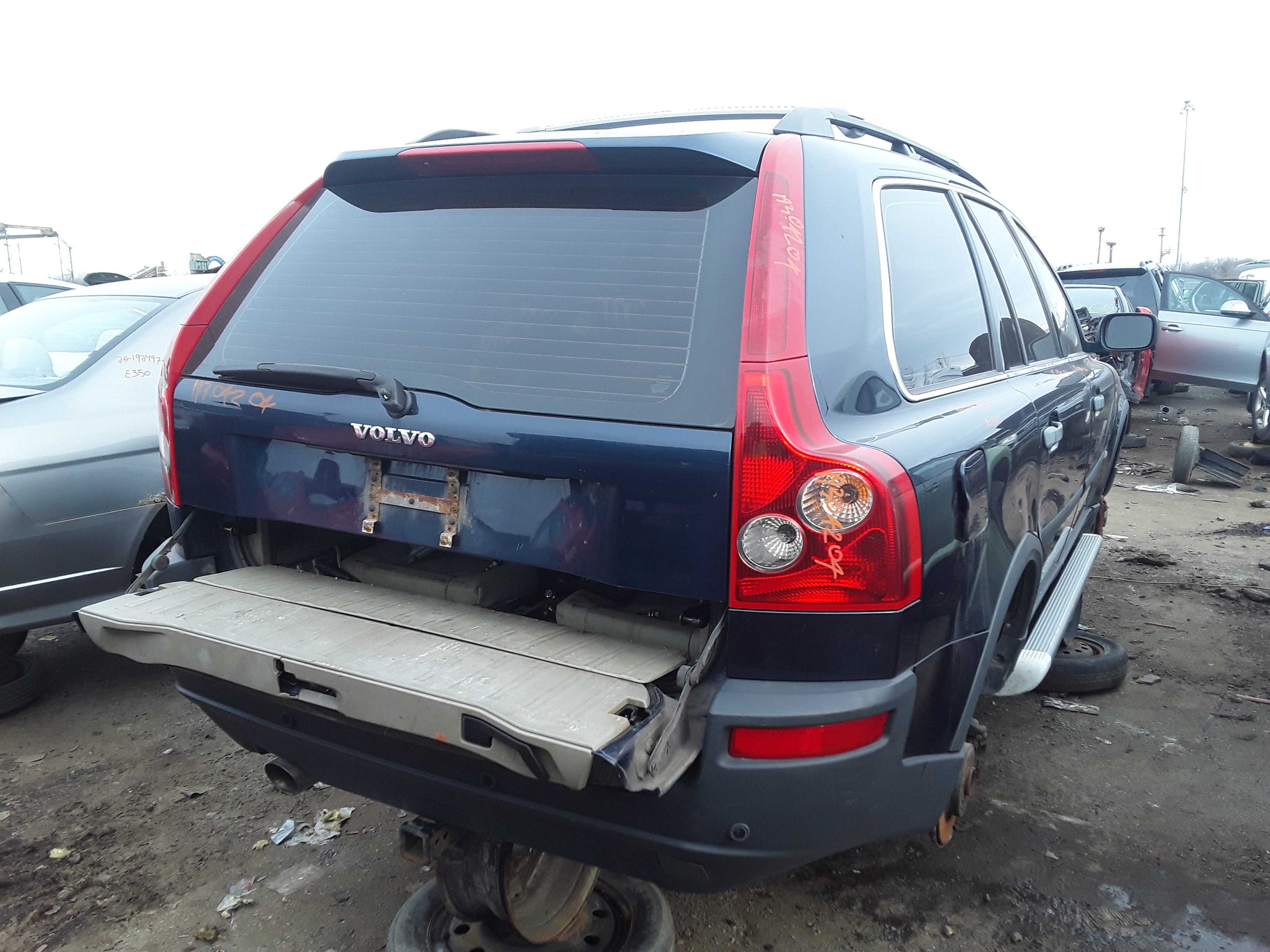 VOLVO XC90 2004