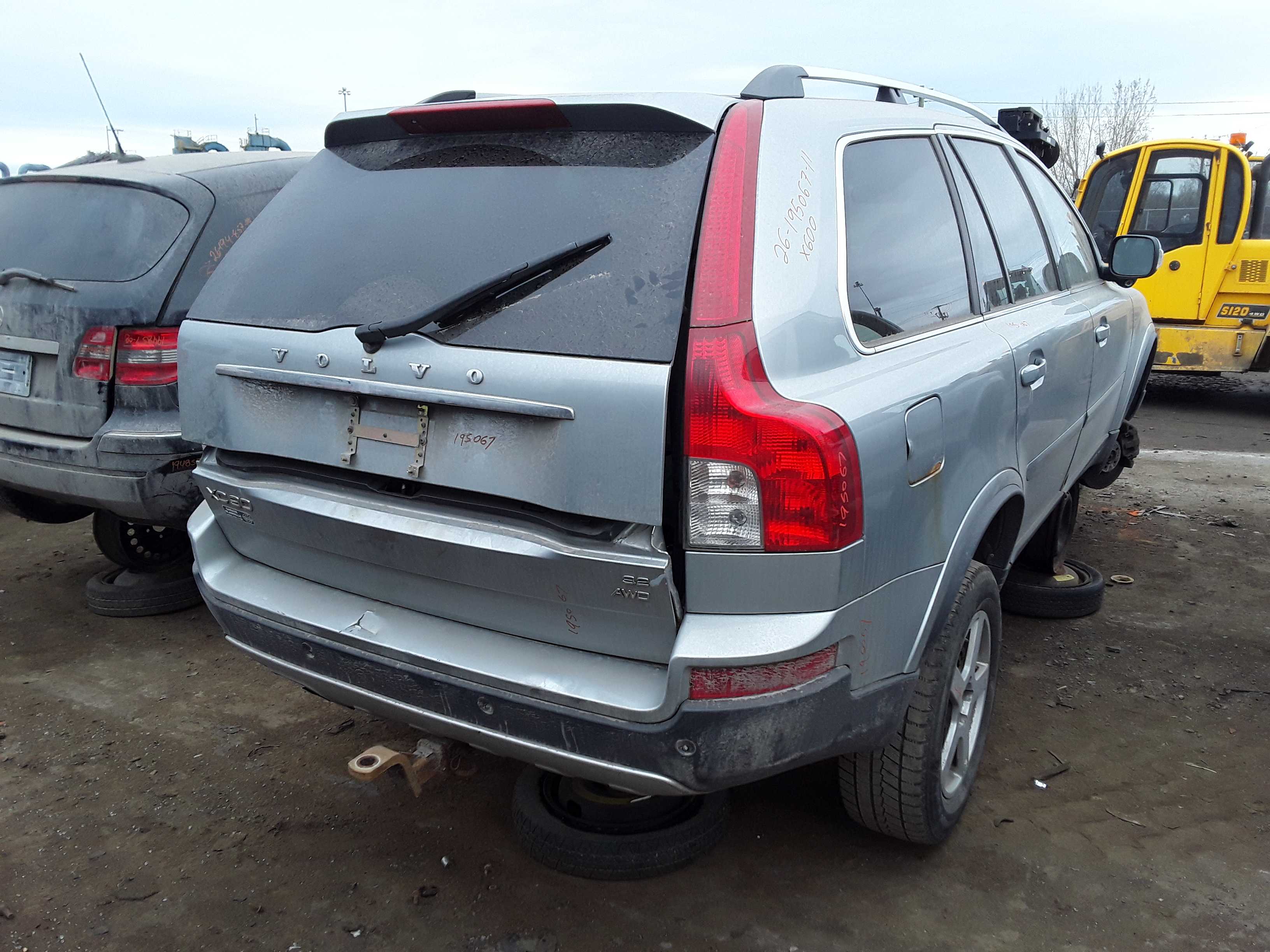 VOLVO XC90 2011