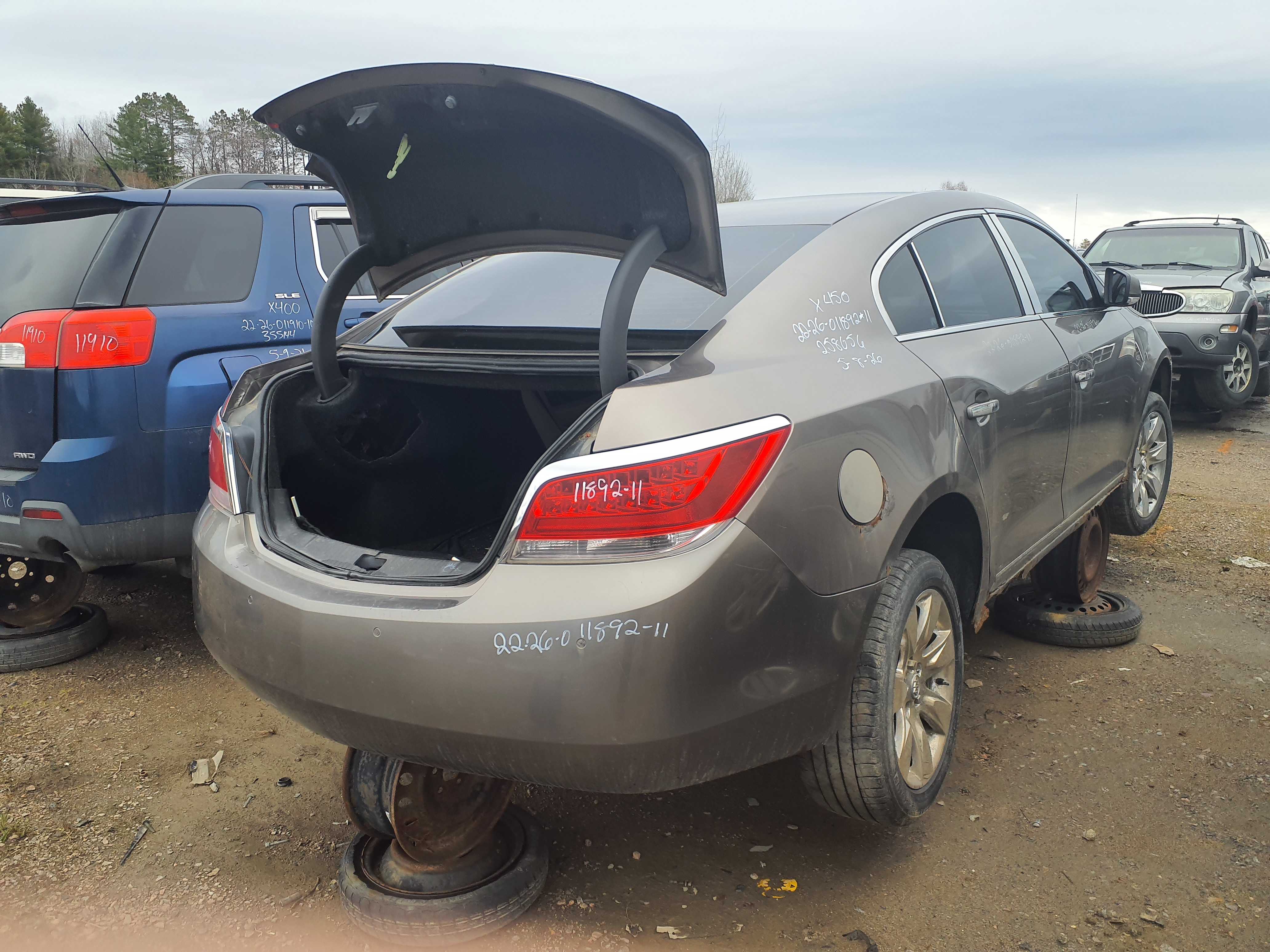 BUICK LACROSSE 2011