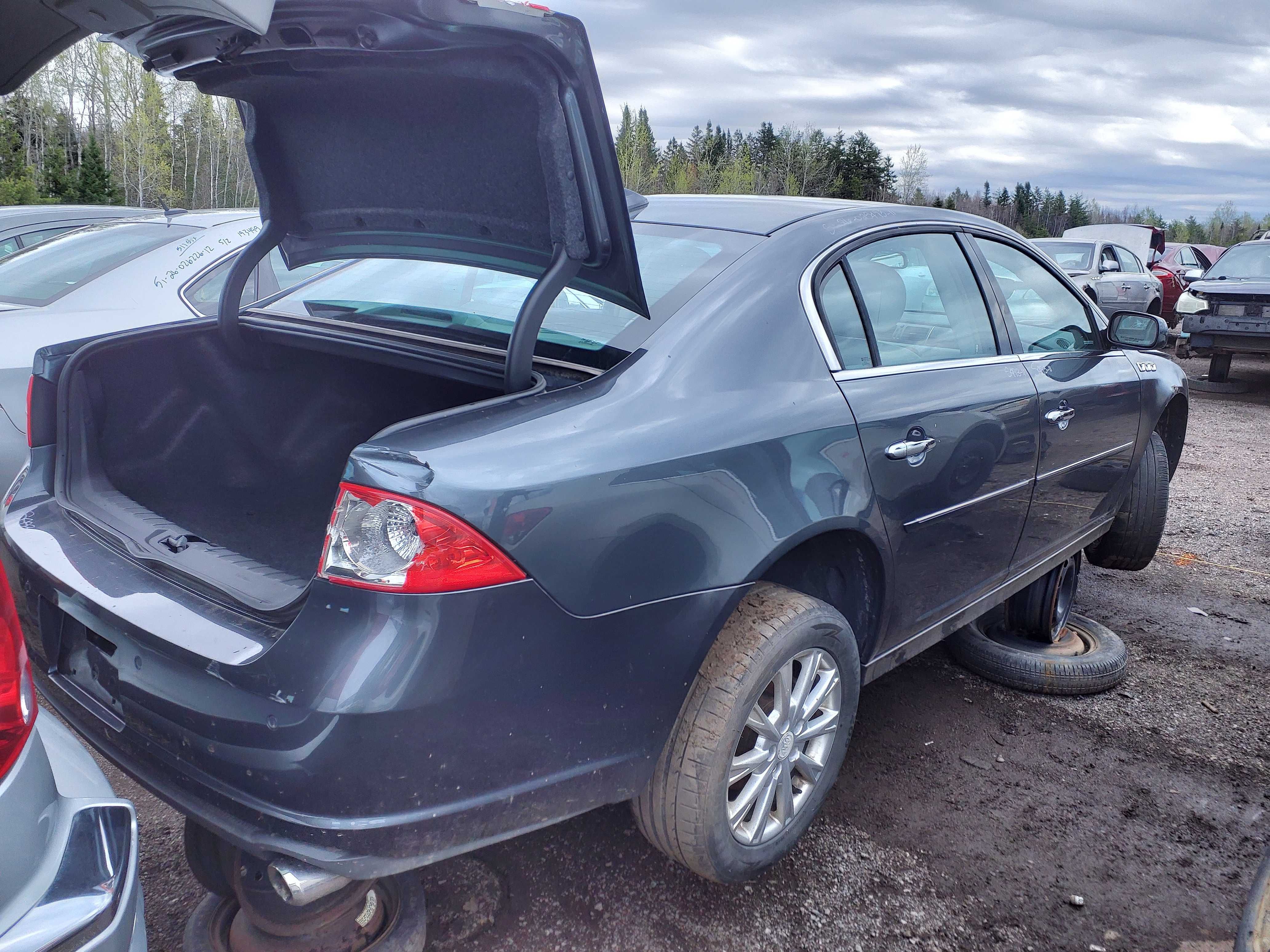 BUICK LUCERNE 2011