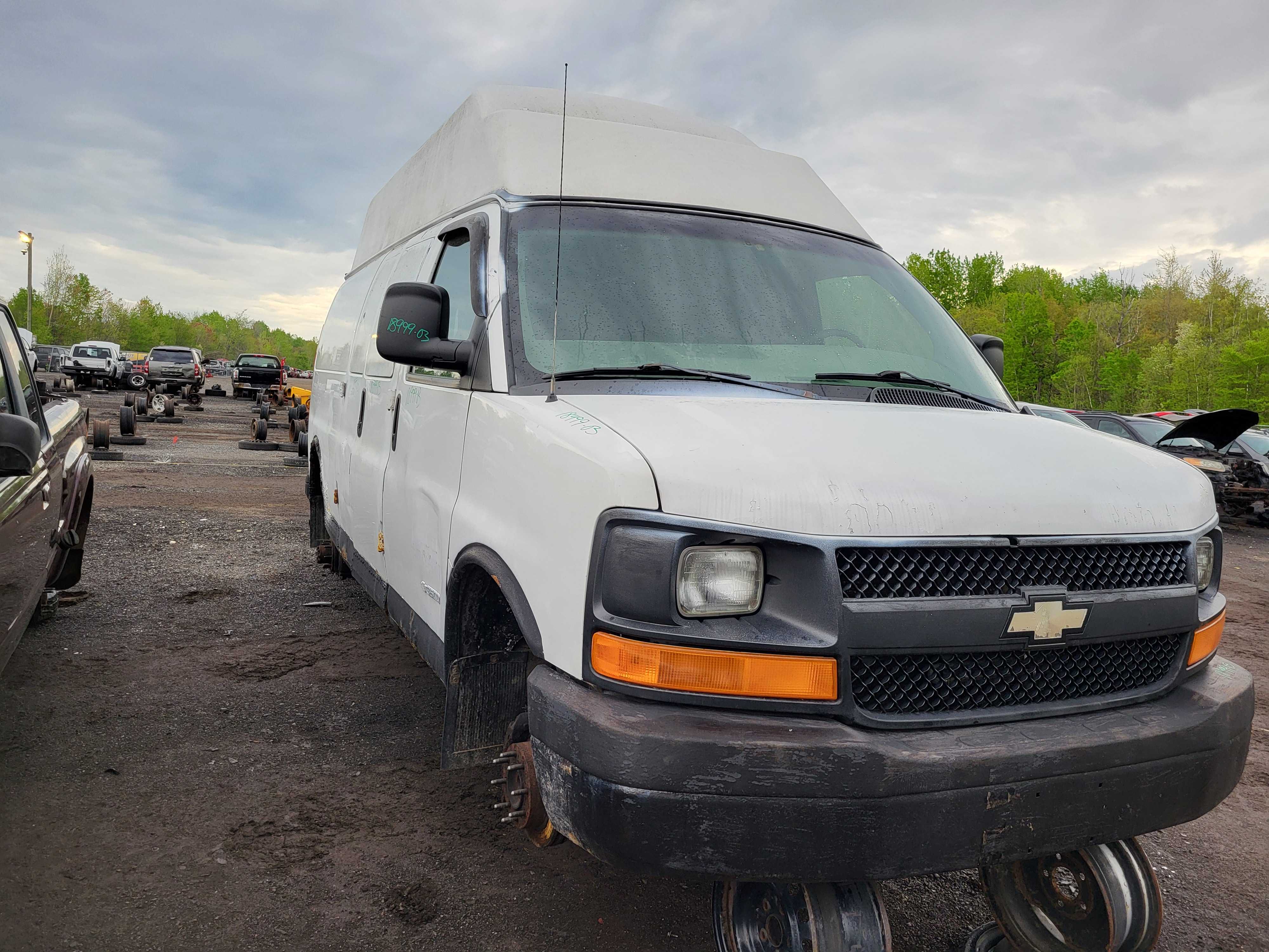 CHEVROLET EXPRESS VAN 2003
