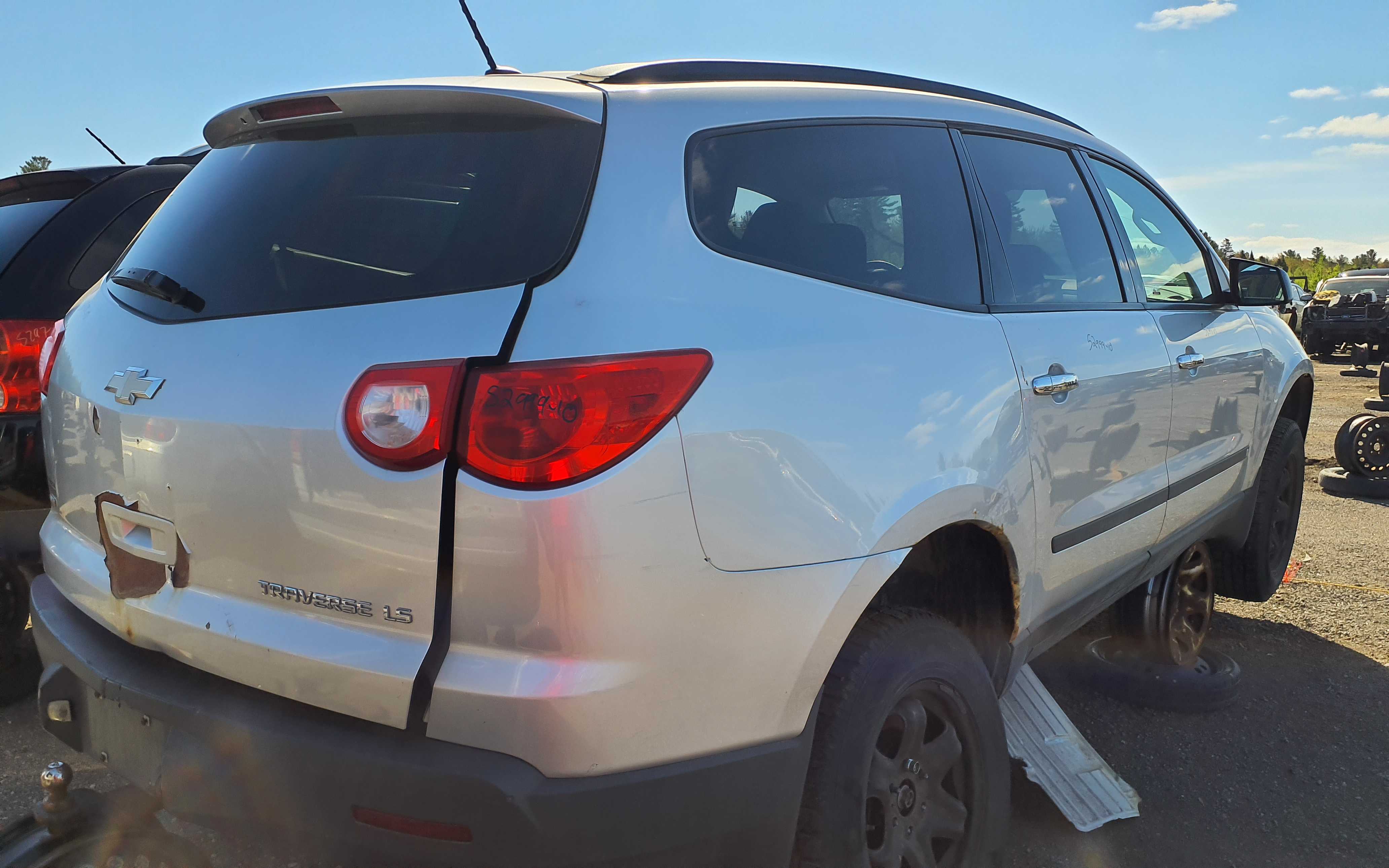 CHEVROLET TRAVERSE 2010