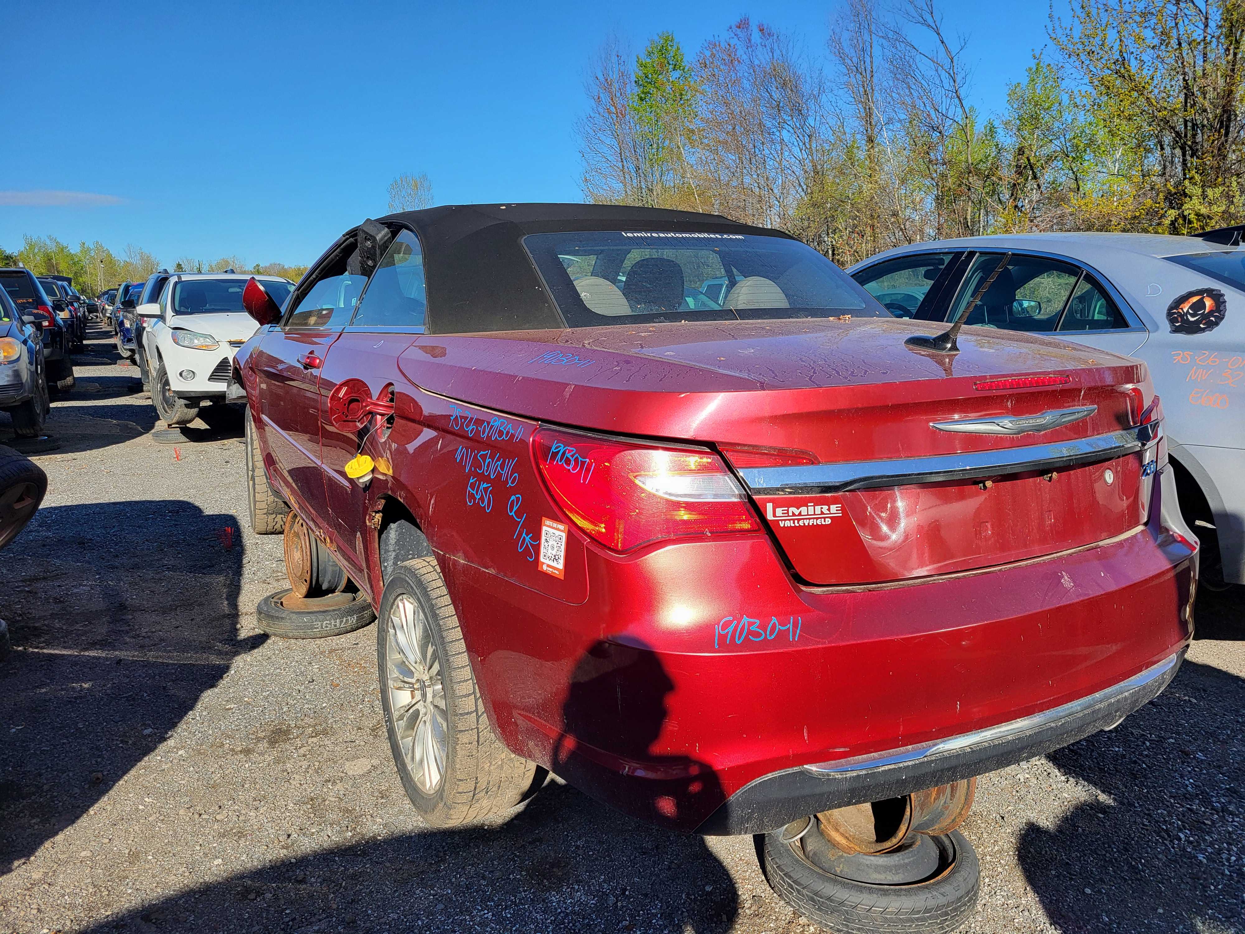 CHRYSLER 200 2011
