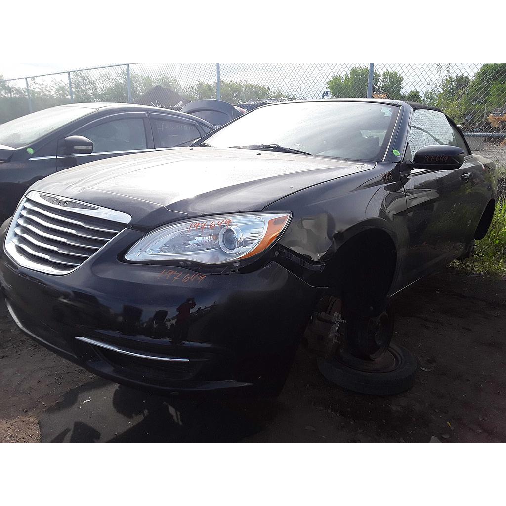 CHRYSLER 200 2013