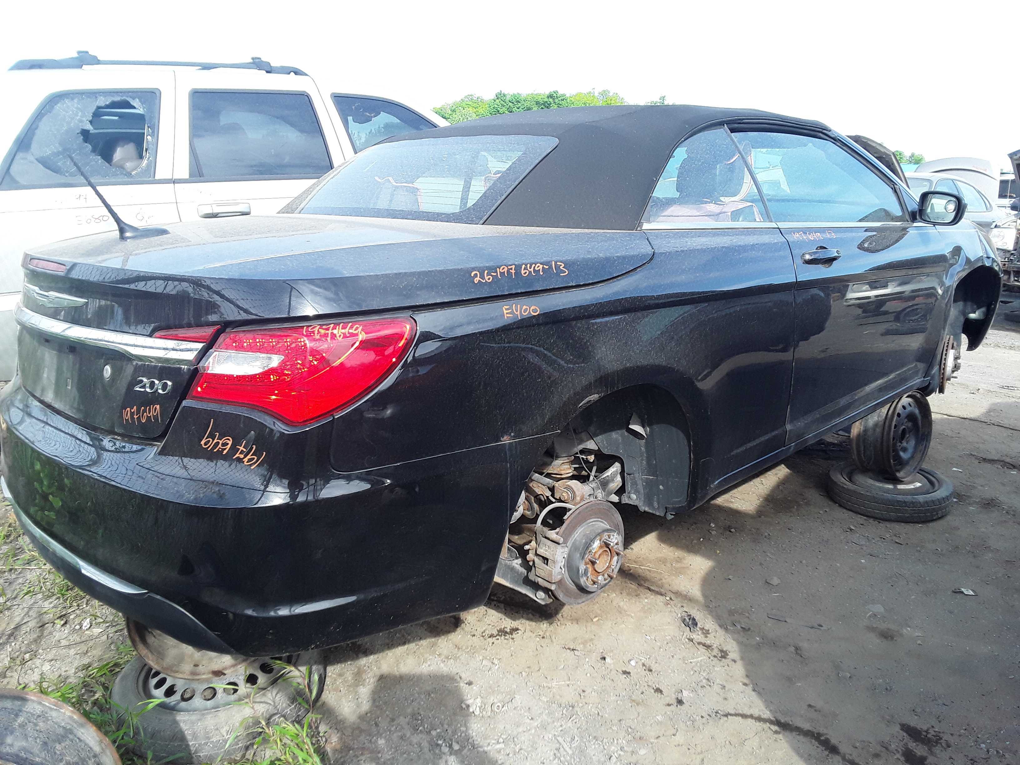 CHRYSLER 200 2013