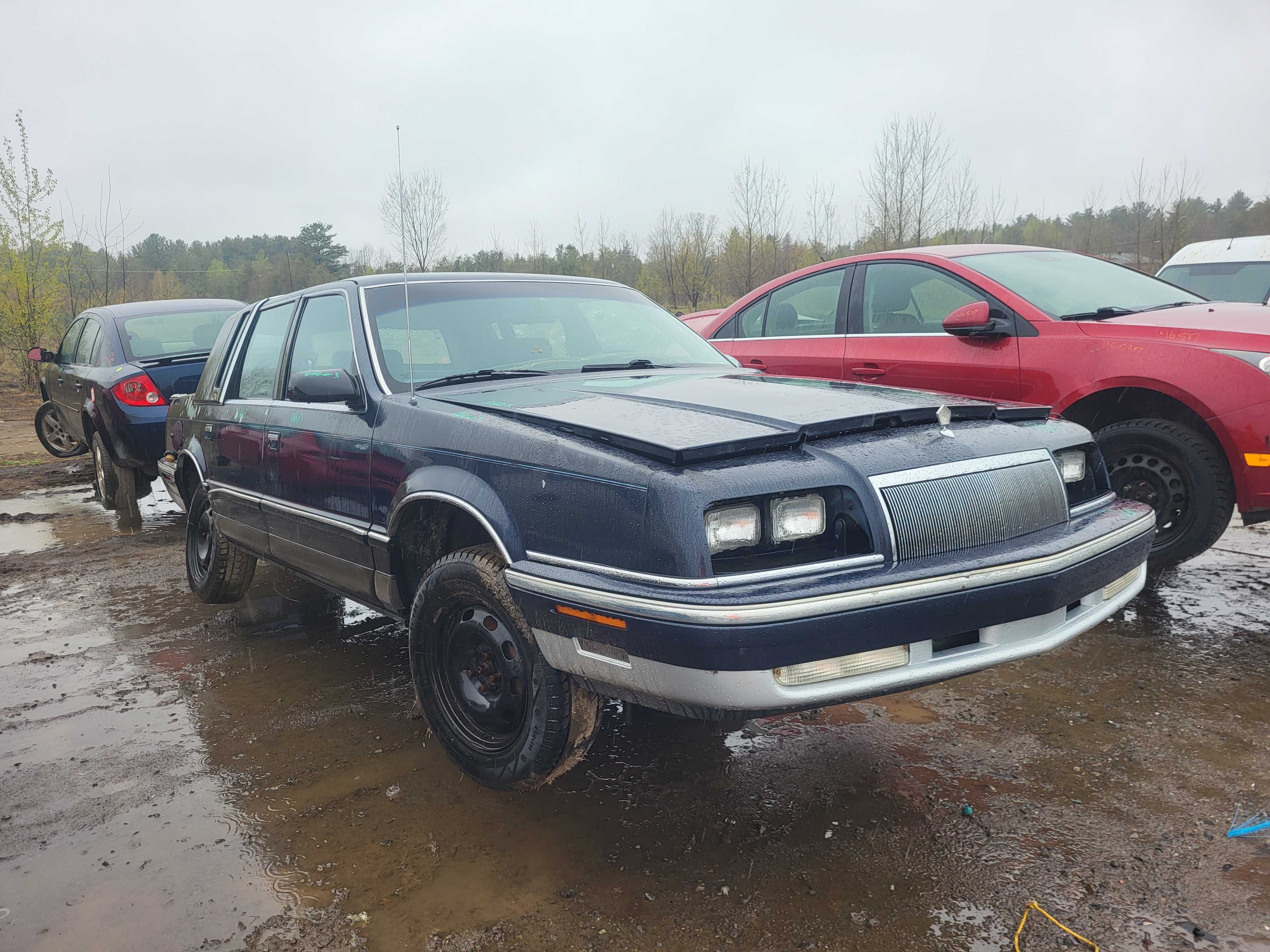 CHRYSLER NEW YORKER 1992