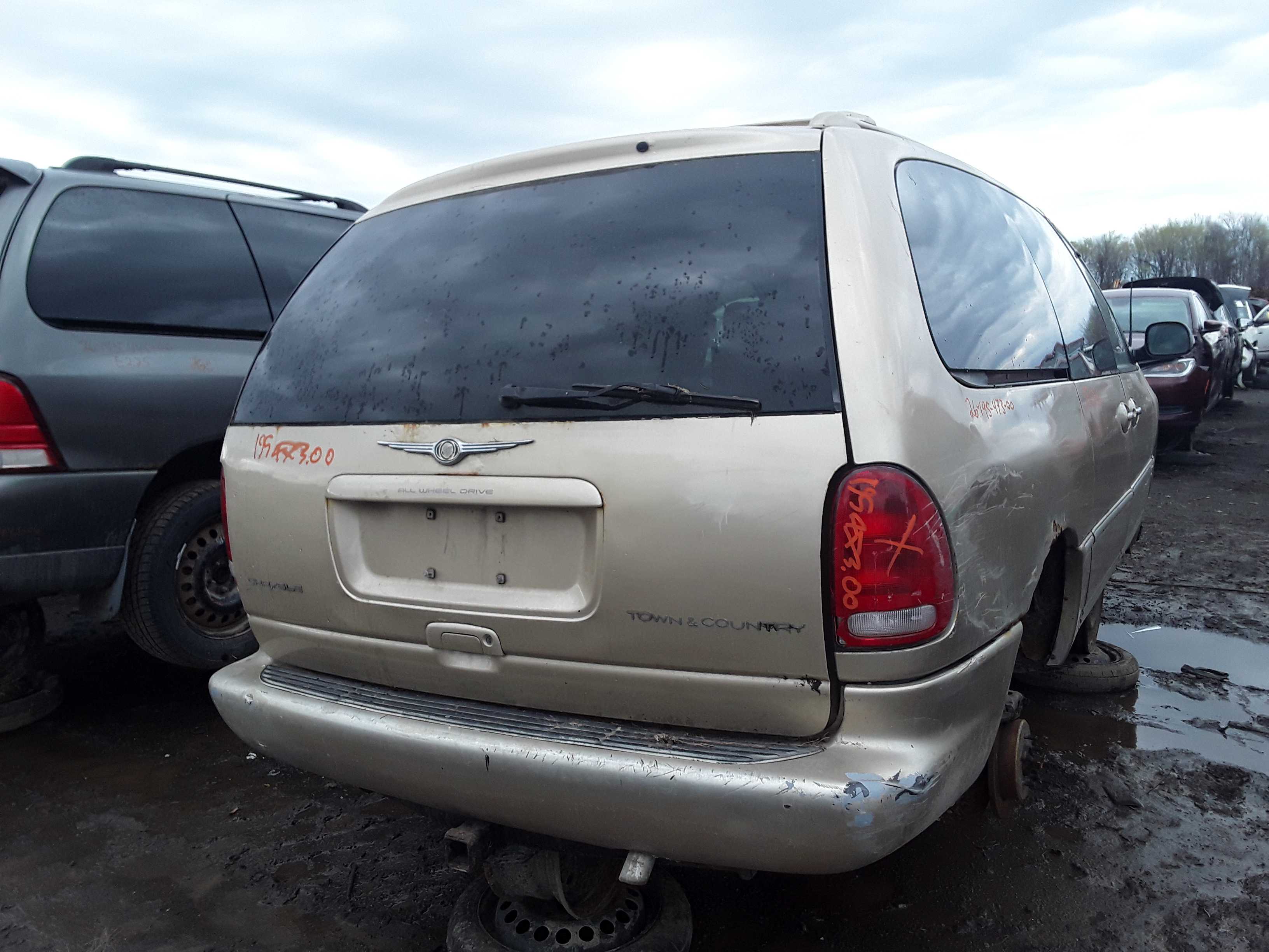 CHRYSLER TOWN &amp; COUNTRY 2000