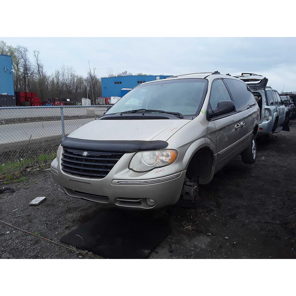 CHRYSLER TOWN &amp; COUNTRY 2005