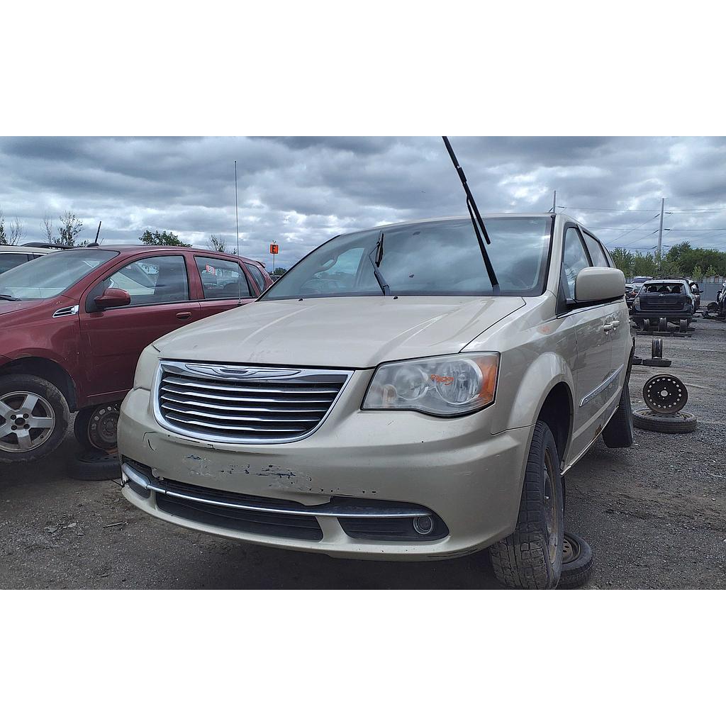 CHRYSLER TOWN &amp; COUNTRY 2011